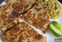 Melted Cheese Chicken Quesadillas: Quick Family Recipe