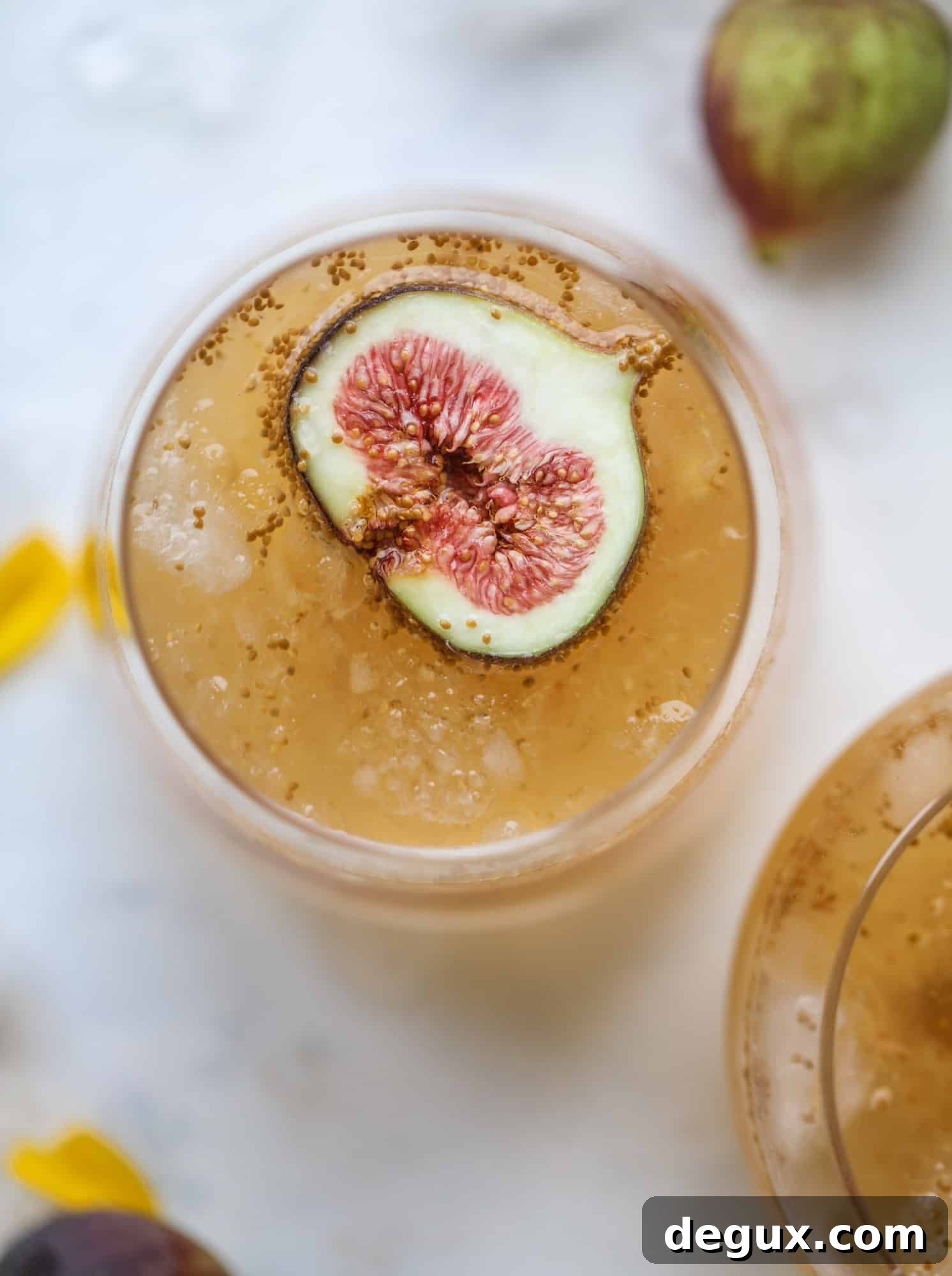Brown Sugar Fig Sparkling Cocktail Recipe 6 This new fig cocktail is so delicious and perfect for your fresh juicy figs! Muddle the fresh figs with brown sugar and a touch of lemon, then add them to a glass with crushed ice and pour some bubbly on top. I love Prosecco, but you can use a sweeter bubbly too! I howsweeteats.com #fig #cocktail #brown #sugar #prosecco