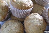 Peanut Butter Banana Muffins with Brown Sugar Swirl