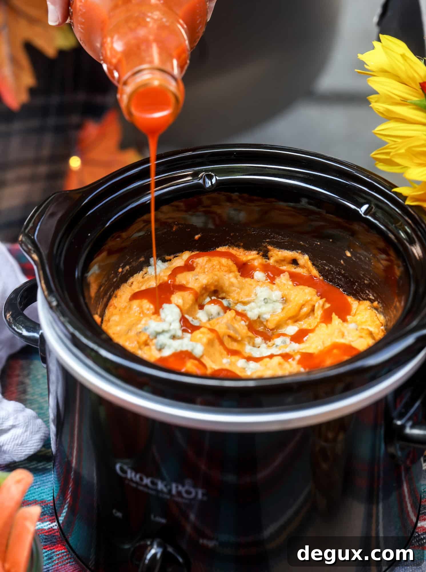These are the best tailgating recipes right here! This tailgating menu contains some of the most popular recipes that are easily made ahead of time and taste delicious. Huge crowd pleasers for football season! I howsweeteats.com #tailgating #football #season #recipes #party #food