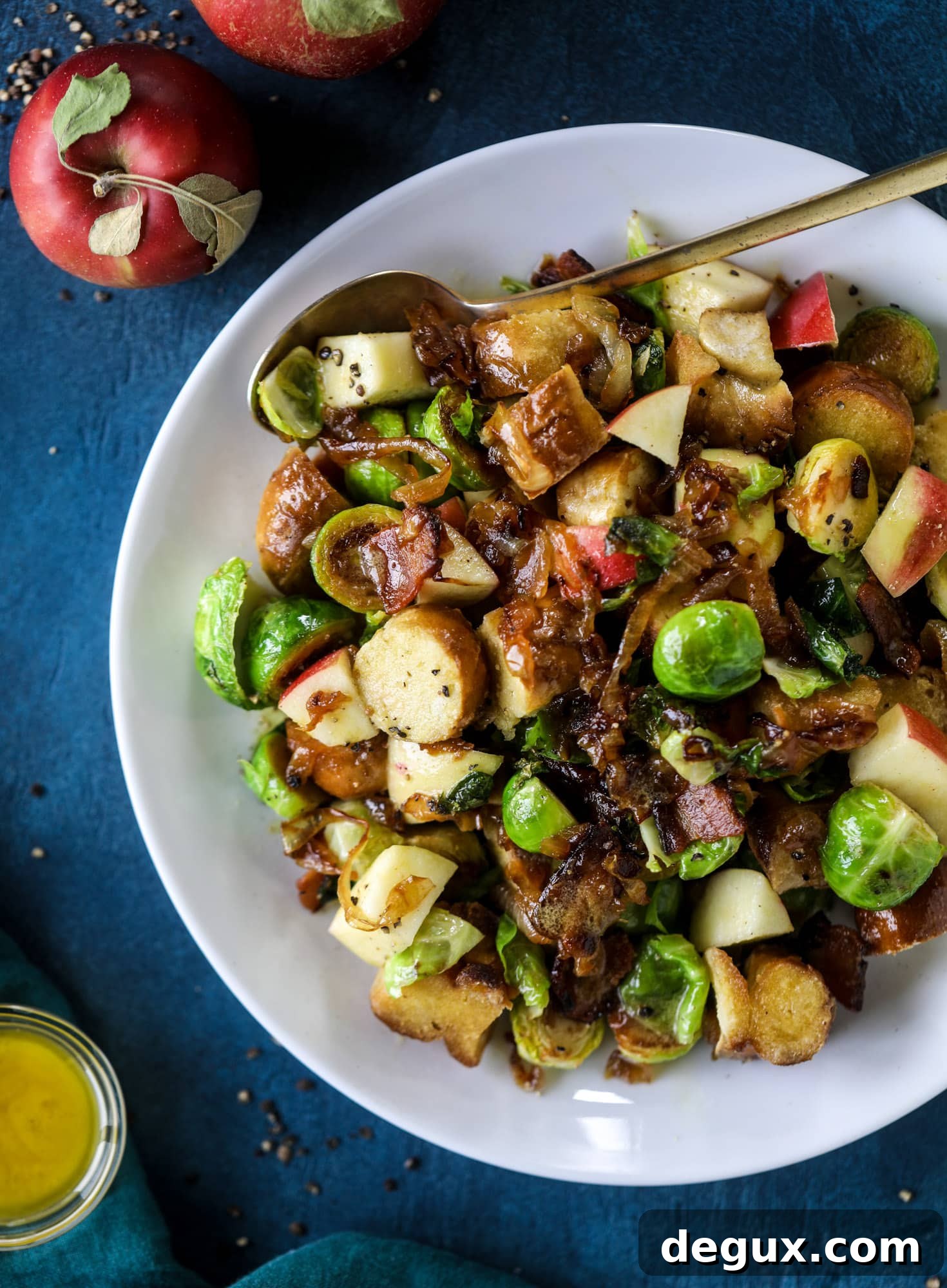 Warm Pretzel Panzanella with Tangy Mustard Vinaigrette 8 This soft pretzel panzanella with mustard vinaigrette is the best flavor combination for a fall salad there is! Crispy bacon, brussels sprouts, caramelized onion and chopped apple comes together to make for a satisfying delicious autumn salad. I howsweeteats.com #soft #pretzel #panzanella #mustard #apple #brusselssprouts