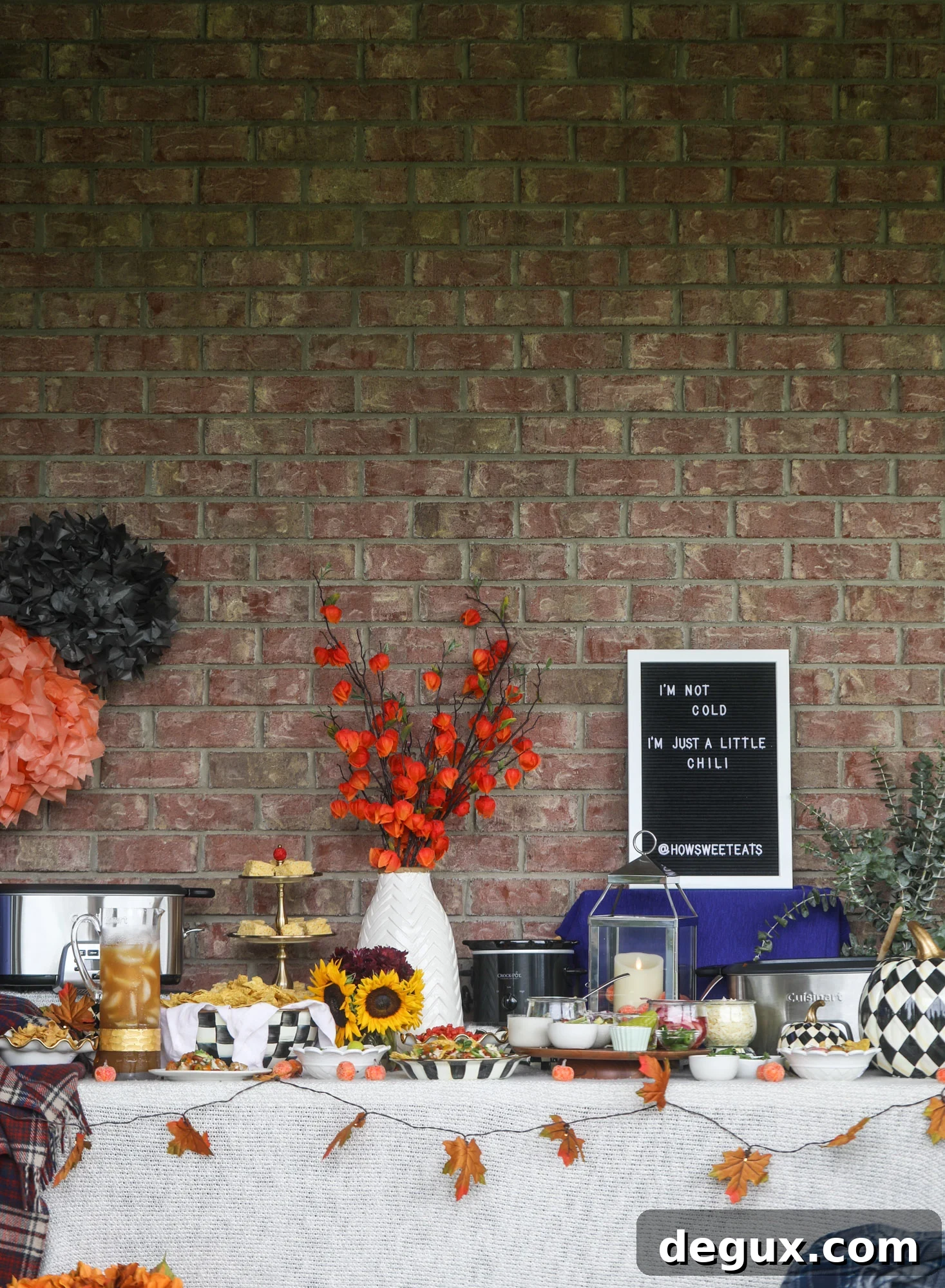 This is the best way to set up a chili bar! All my tips and tricks for setting up a perfect chili bar with multiple toppings, a nacho bar, hot dogs - all done with prep to make the day of the party super easy! This chili bar is goals. I howsweeteats.com #chili #bar #how #to