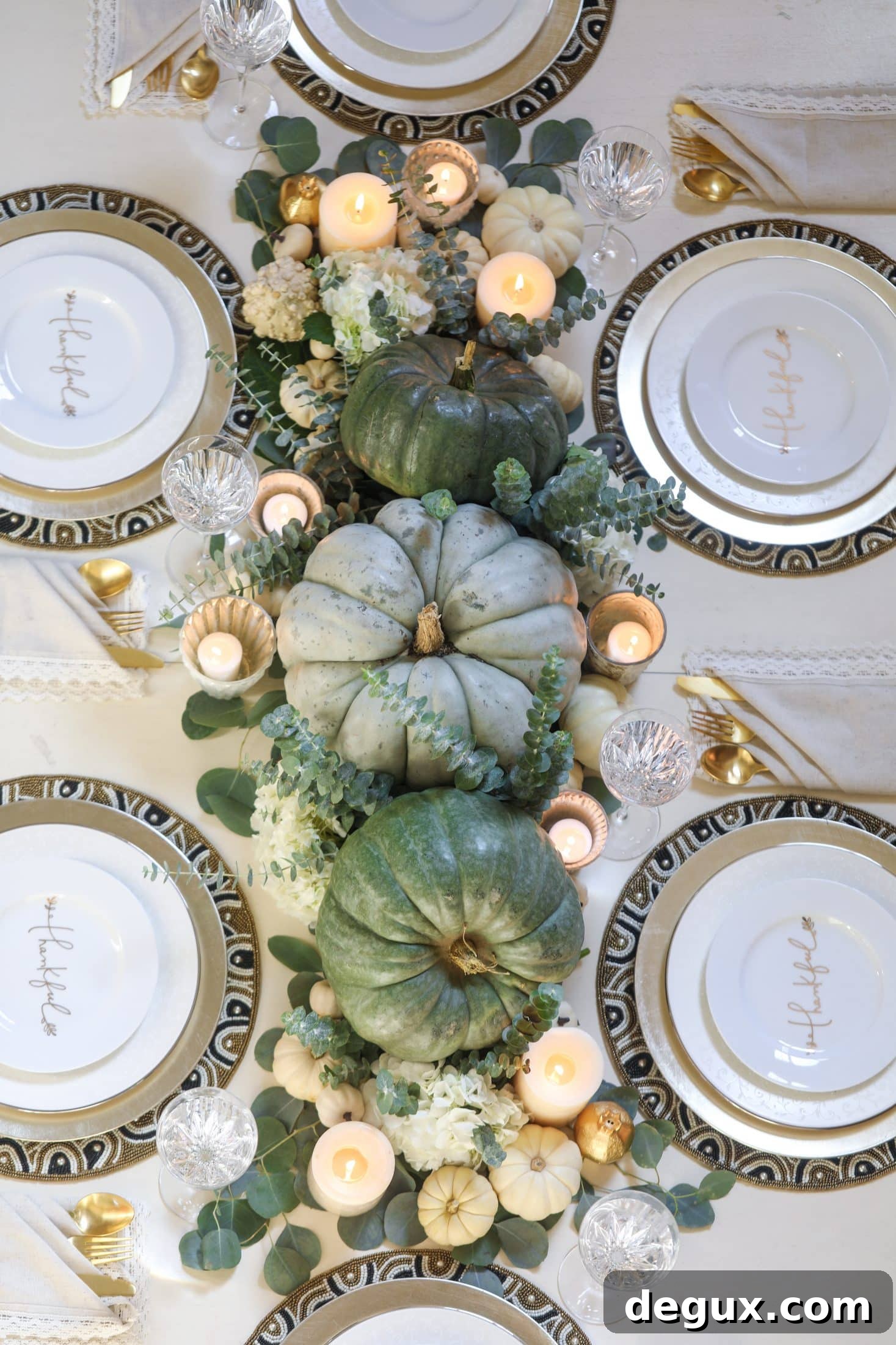 This is my go-to holiday entertaining guide for the season! 16 brand new exclusive recipes, all of my tips and tricks for hosting during the holidays along with my entertaining cheat sheet to make the season so much fun! I howsweeteats.com