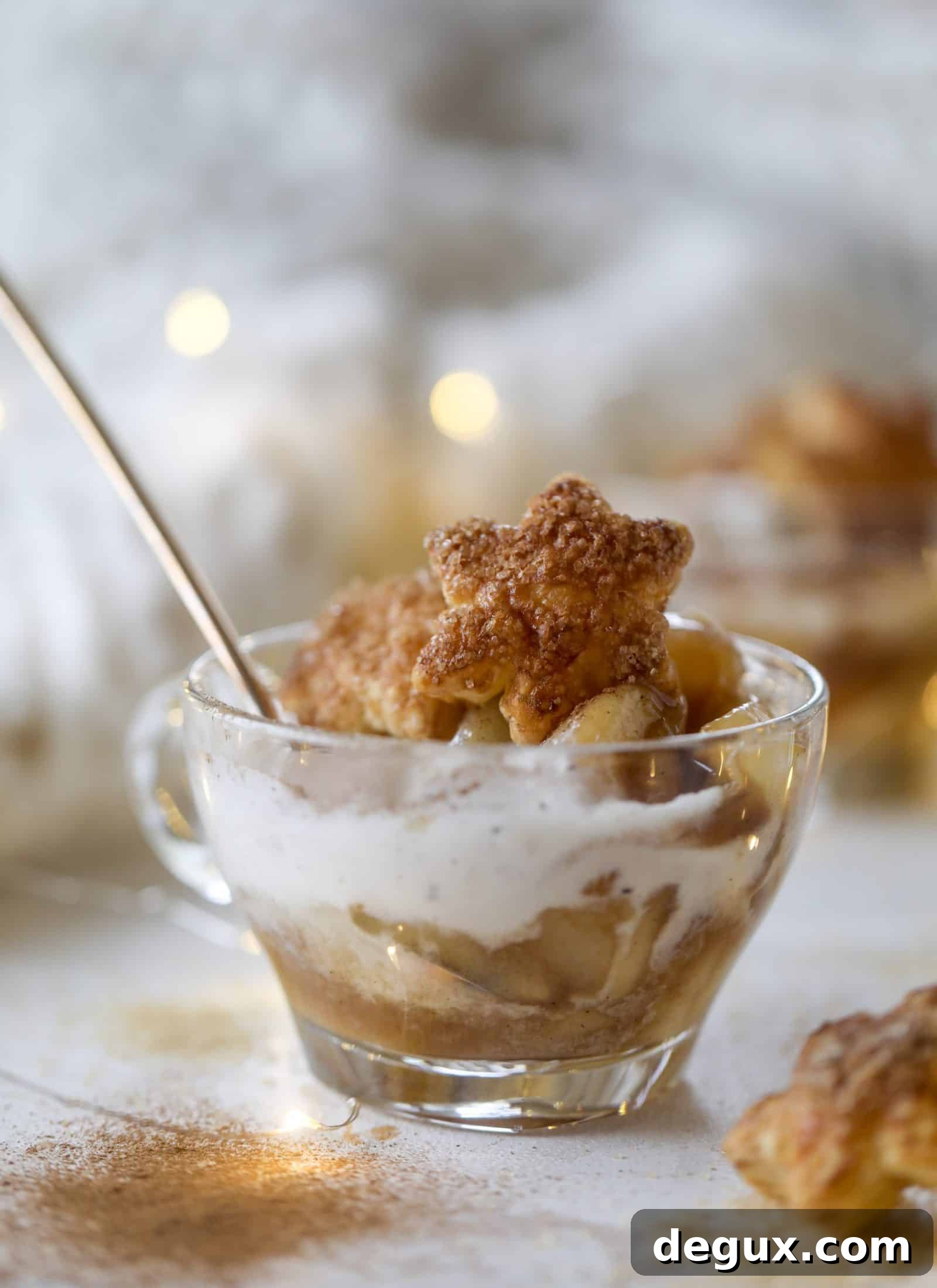 Pear mug pie with puff pastry stars and ice cream.