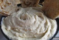 Roasted Garlic White Bean Hummus Recipe for Creamy Dip