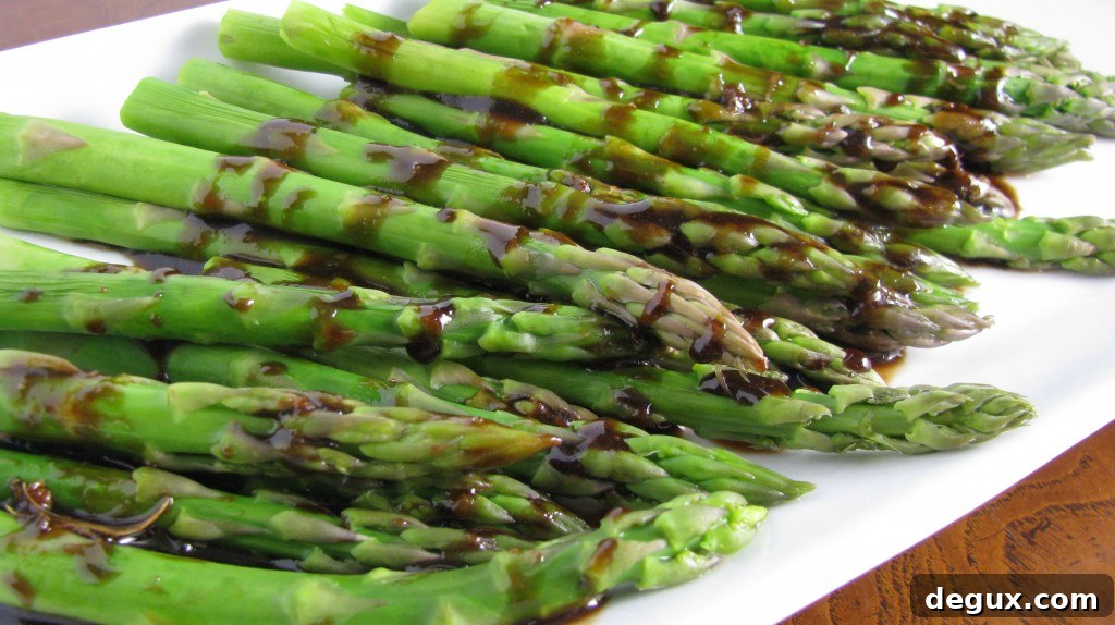 Asparagus with roasted garlic vinaigrette Asparagus with vinaigrette