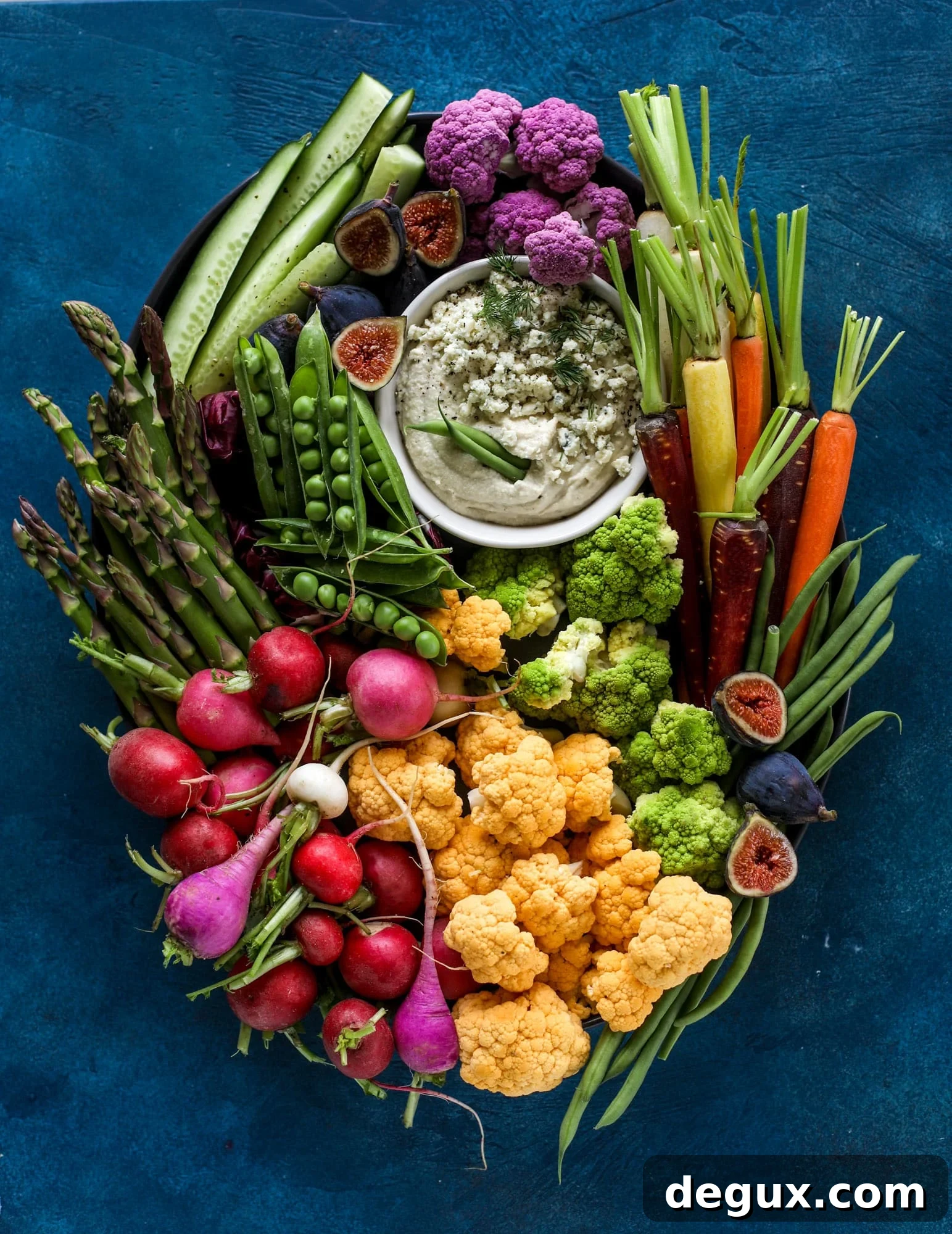 Creamy Cashew Blue Cheese Dip Recipe: Luscious Vegan Spread 2 This creamy cashew blue cheese dip is a fantastic snack or appetizer! Grab some veggies, crackers and chips and get your dip on. I howsweeteats.com #bluecheese #dip