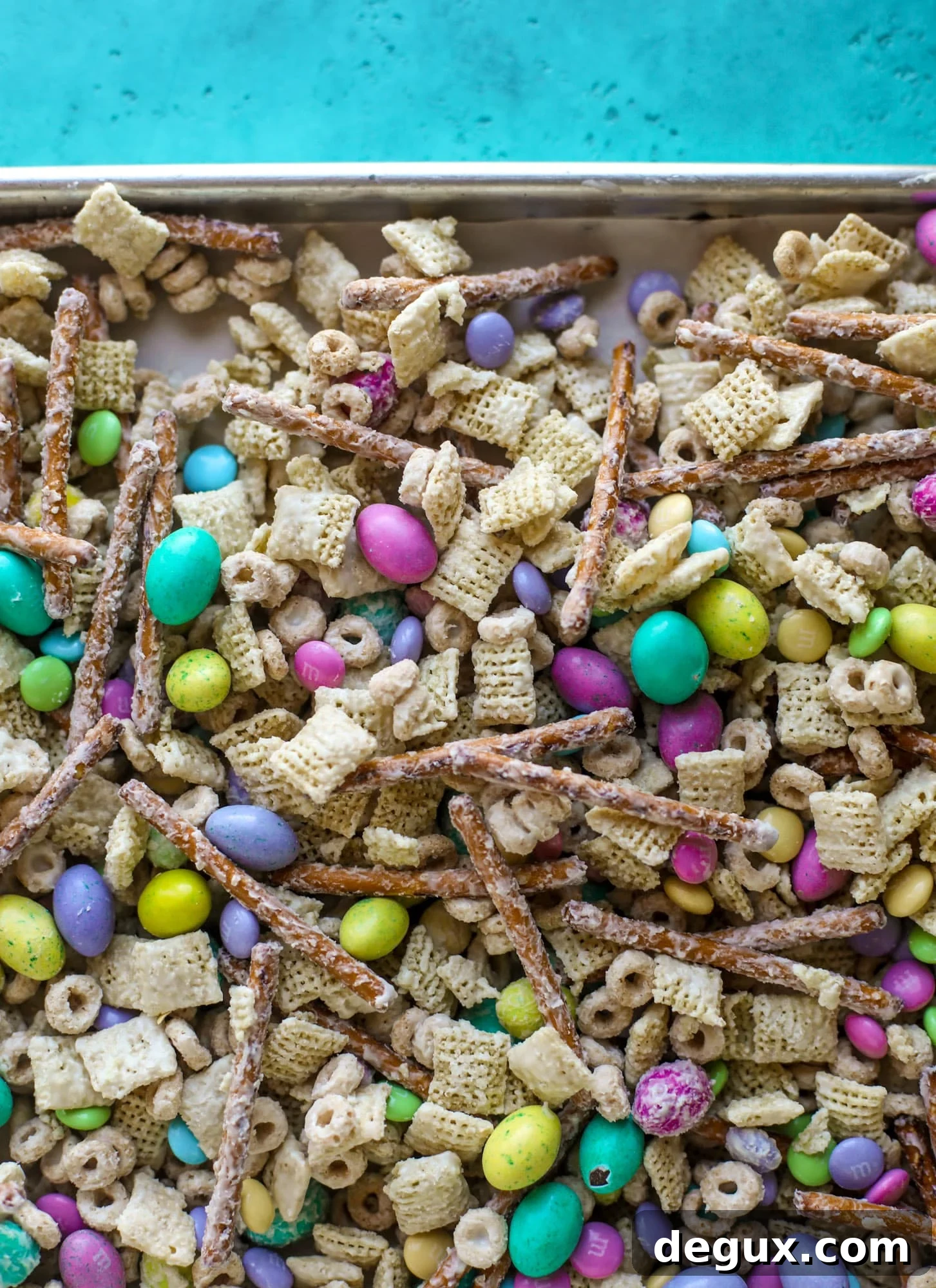 Adorable Easter Snack Mix Ideas for Kids and Parties 7 This adorable Easter snack mix is such a fun treat! It's both sweet and salty - you won’t be able to stay away from it and neither will the kids!