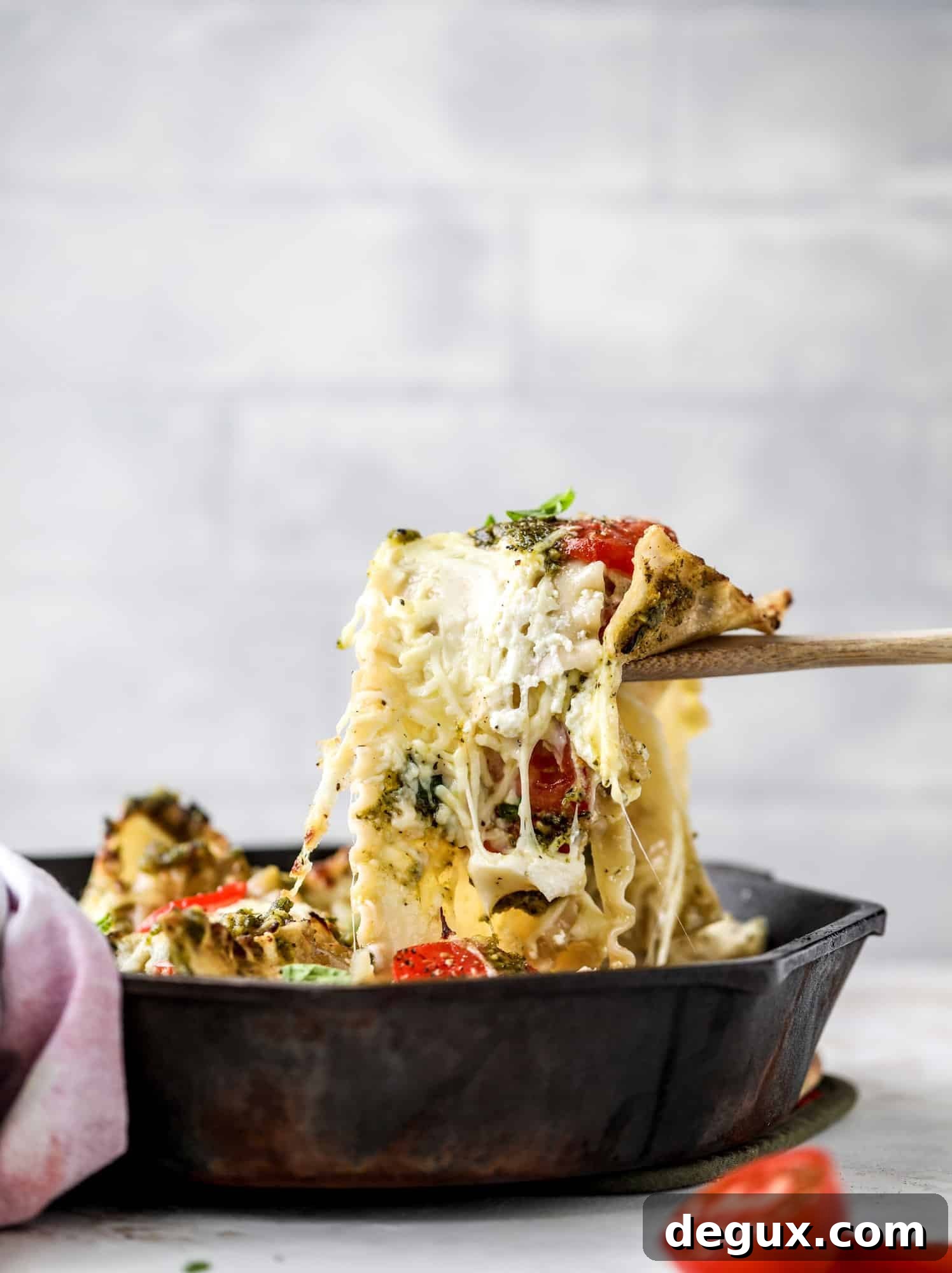 cheesy lasagna scoop