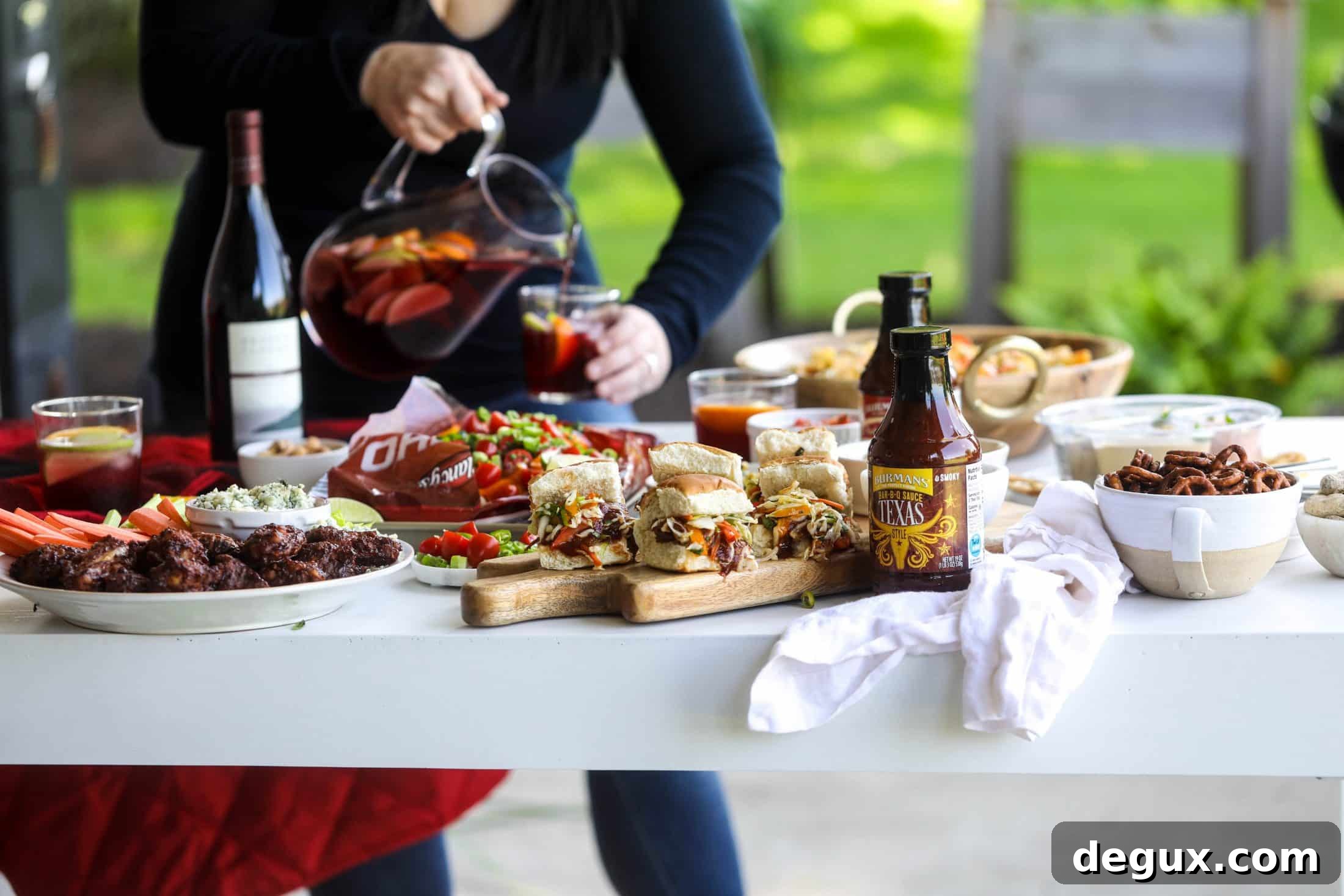 Perfect Tailgate Menu Ideas Using ALDI Finds and Deals 6 I show you how to create a perfect tailgate snack spread with ALDI! It's super easy, quick, affordable and delicious!