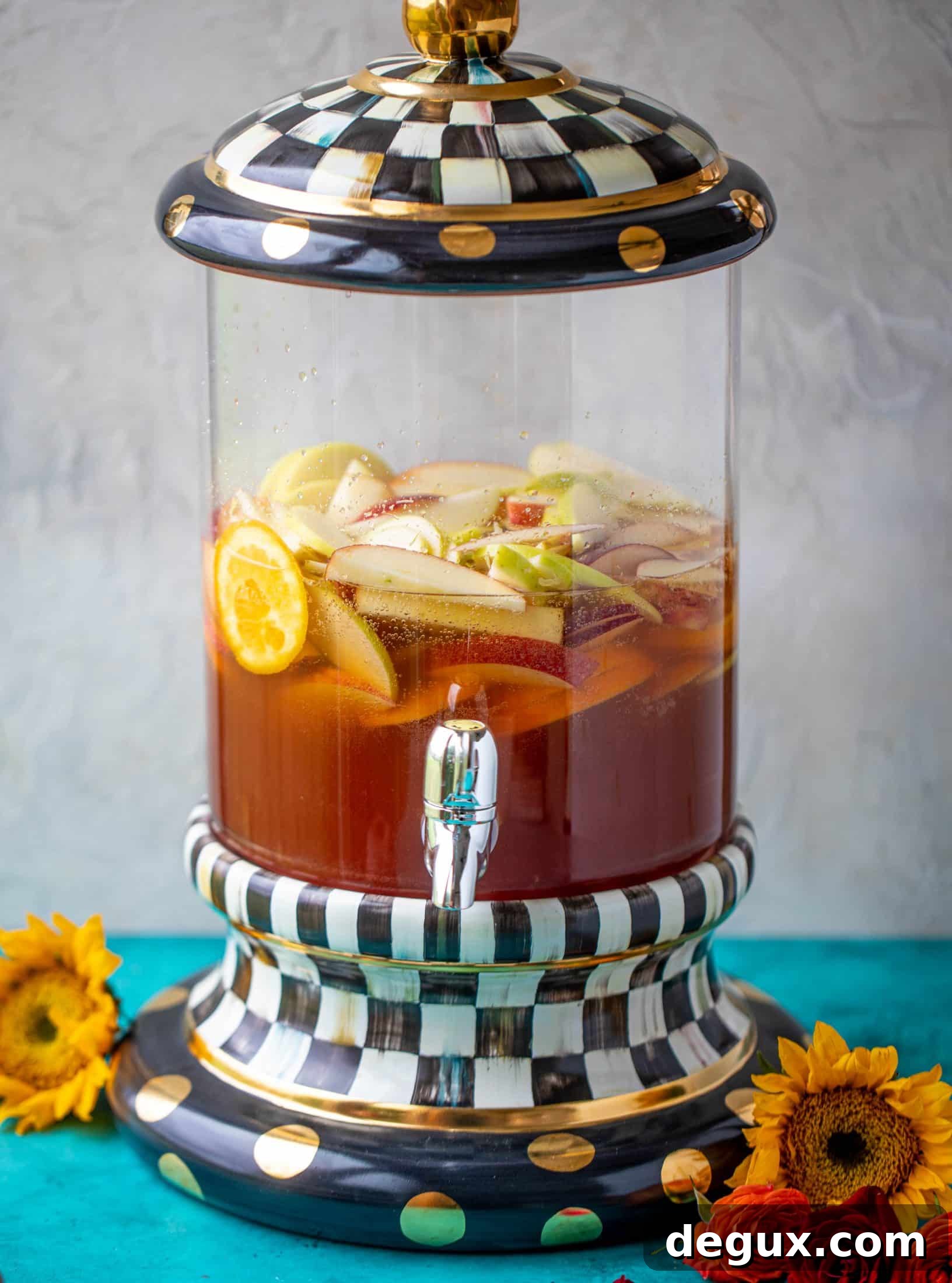 This apple cider punch recipe has tons of fall flavor! Apple cider, aperol, pomegranate soda and prosecco come together to create a bubbly treat!