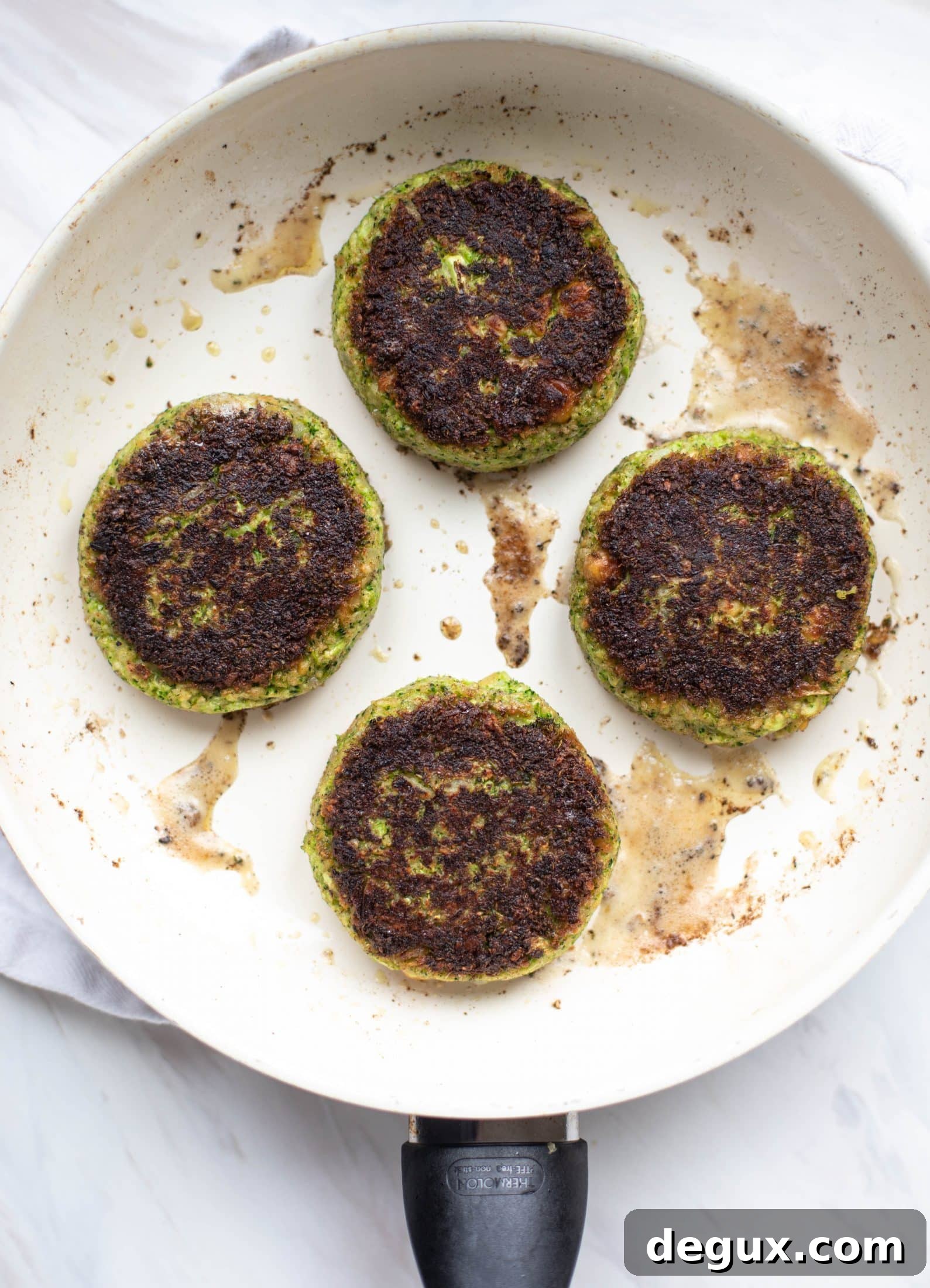 These broccoli cheddar burgers are a veggie burger dream! A little high maintenance, but packed with flavor and can be made ahead of time! 