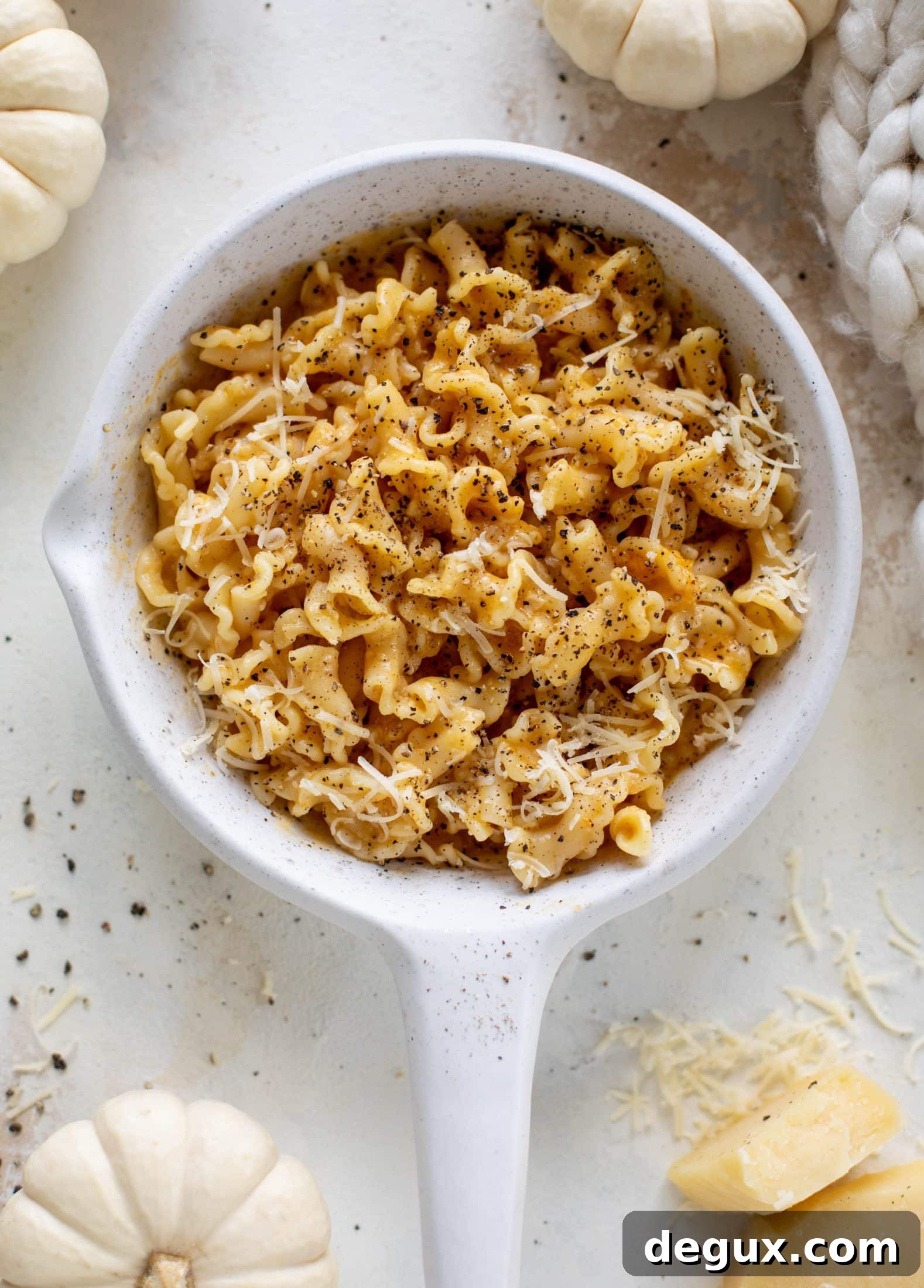 This pumpkin cacio e pepe is just like the classic pasta dish with a hint of fall. Pumpkin, black pepper and parm come together to make the delicious sauce! 