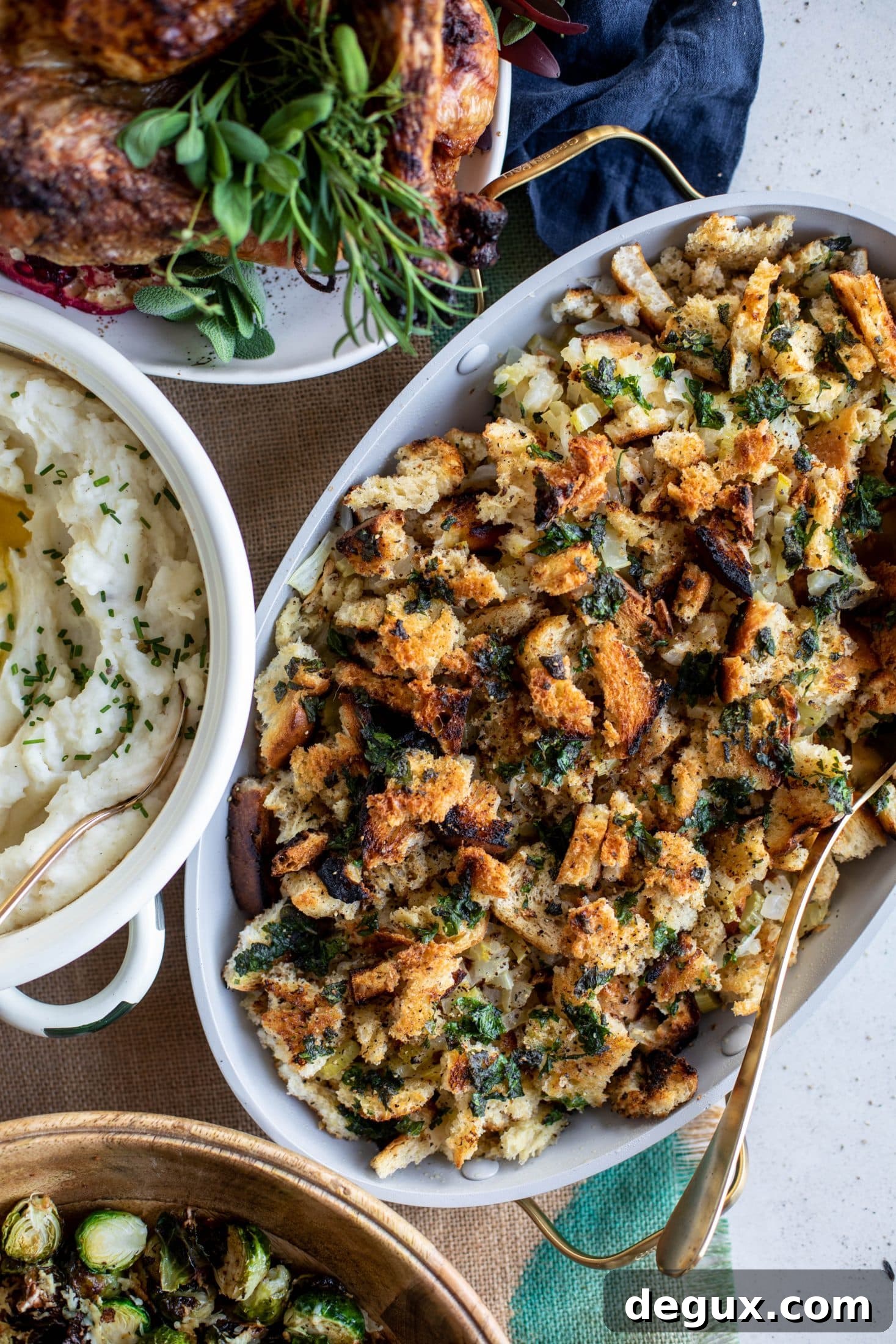 This grilled bread stuffing is a modern twist on the classic - deliciously traditional and flavored to perfection, made with grilled bread!
