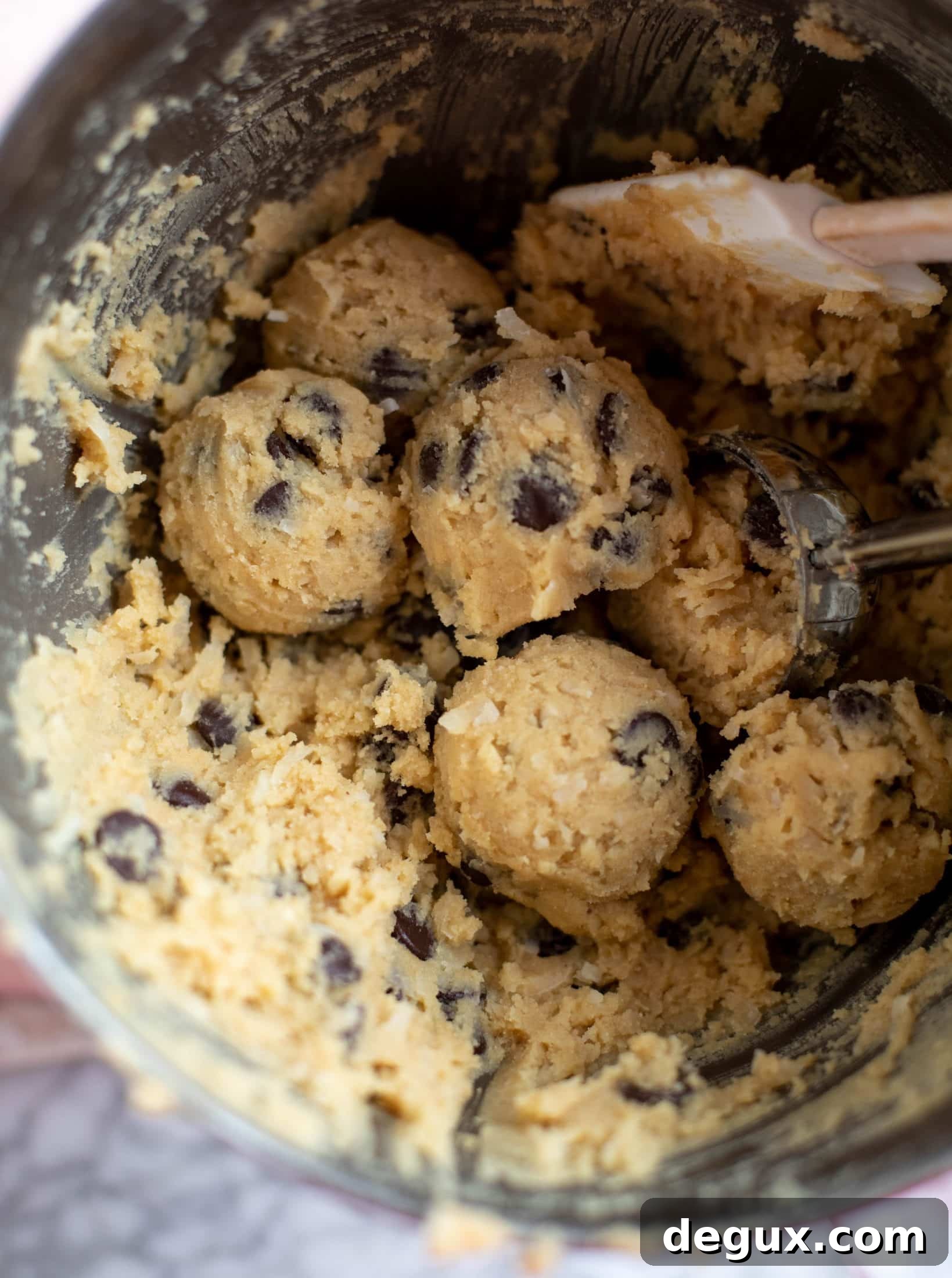 Royal Cookie Recipes: Classic Confections to Impress 6 cookie dough balls