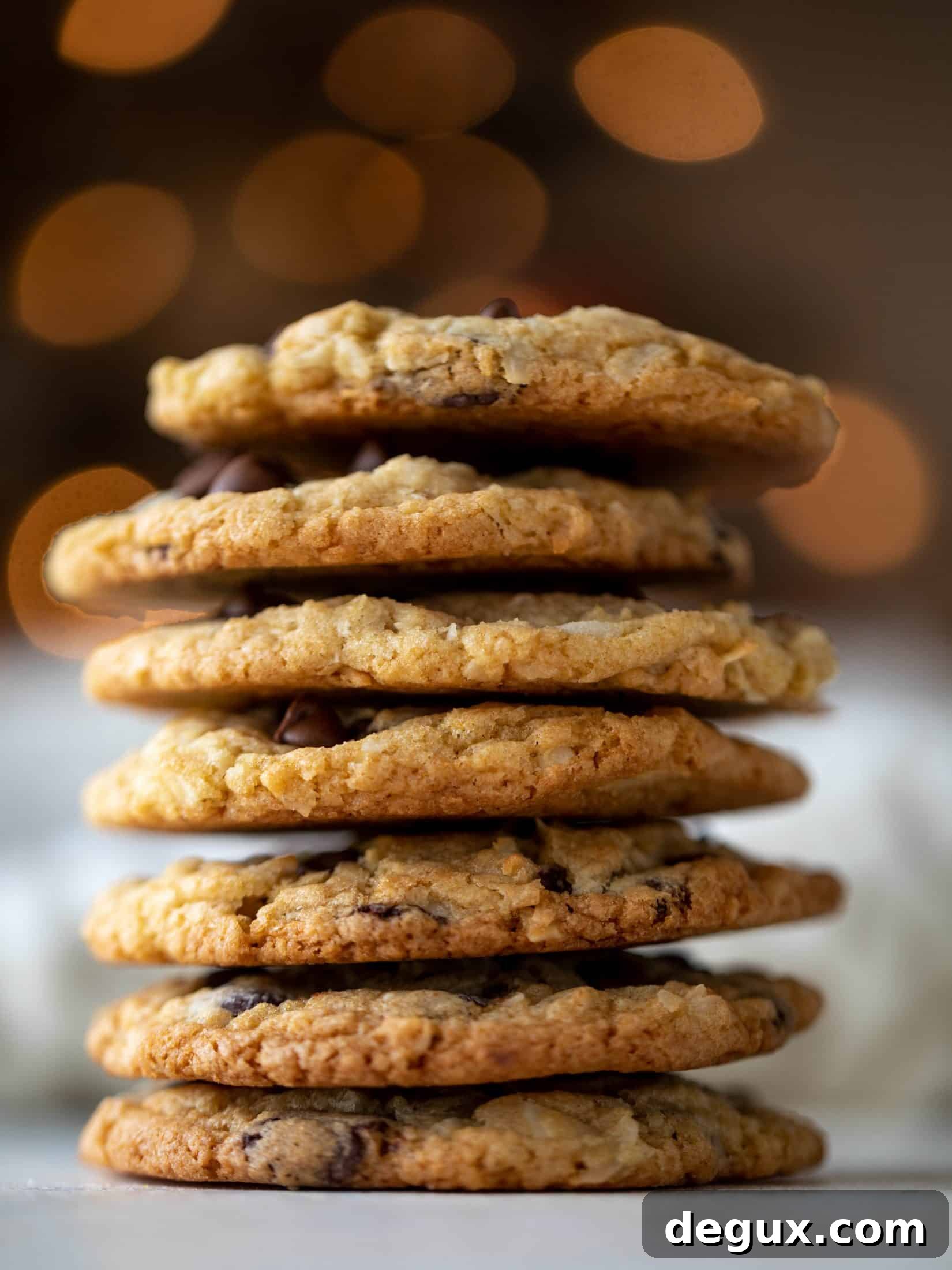 Royal Cookie Recipes: Classic Confections to Impress 8 Royal cookies are filled with chocolate chips, shredded coconut and macadamia nuts. These are the perfect copycat to the Nordstrom royal cookie!