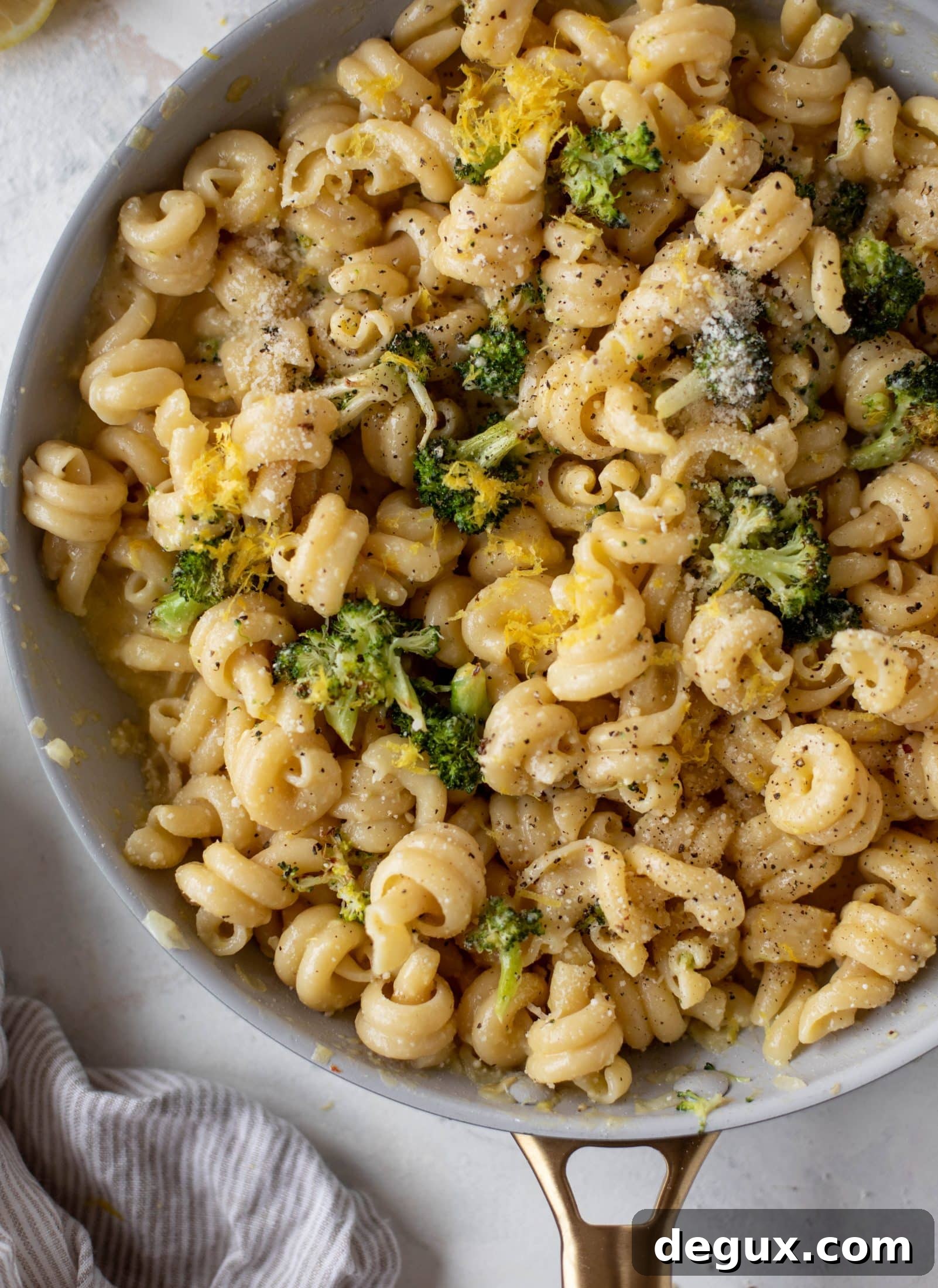 Broccoli lemon carbonara pasta is the freshest take on carbonara! Roasted broccoli, garlic and a parmesan lemon sauce. It's ridiculously good!
