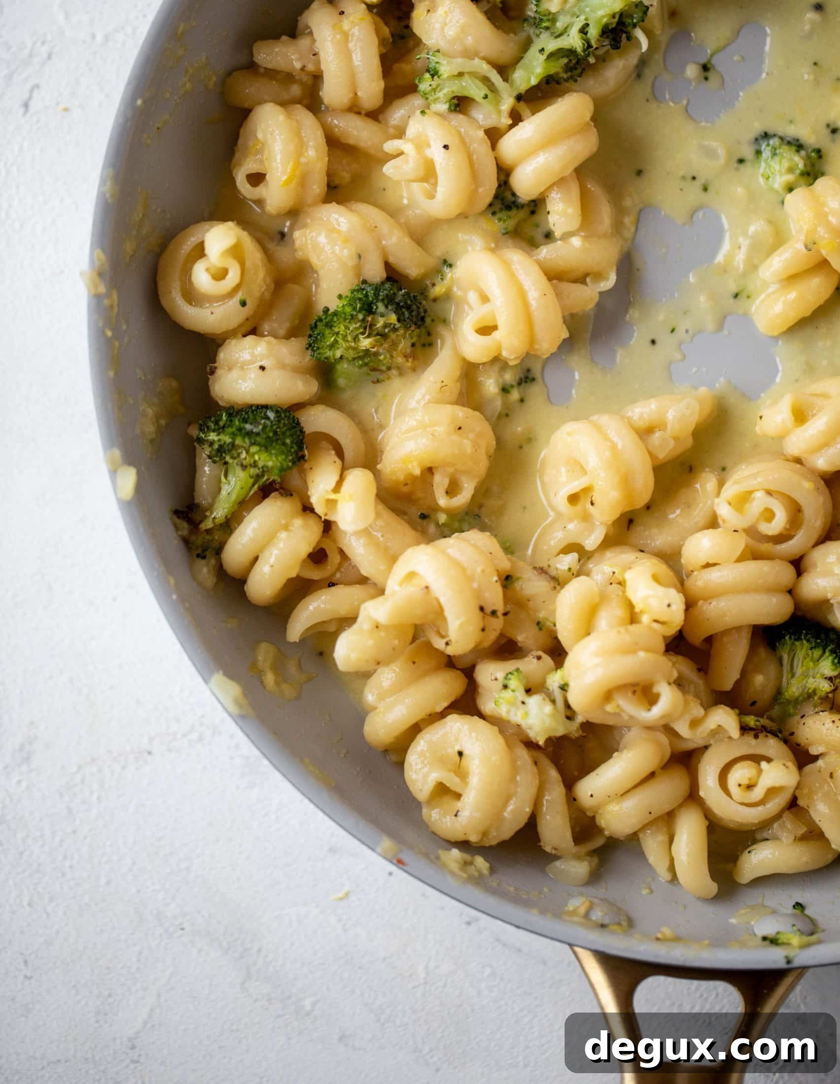 Broccoli lemon carbonara pasta is the freshest take on carbonara! Roasted broccoli, garlic and a parmesan lemon sauce. It's ridiculously good!