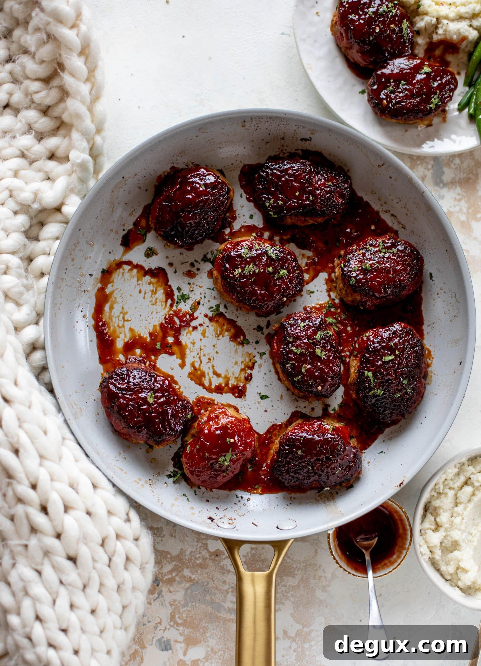 Mini Turkey Meatloaves with Roasted Garlic Cauliflower Mash Recipe 9 mini meatloaf skillet