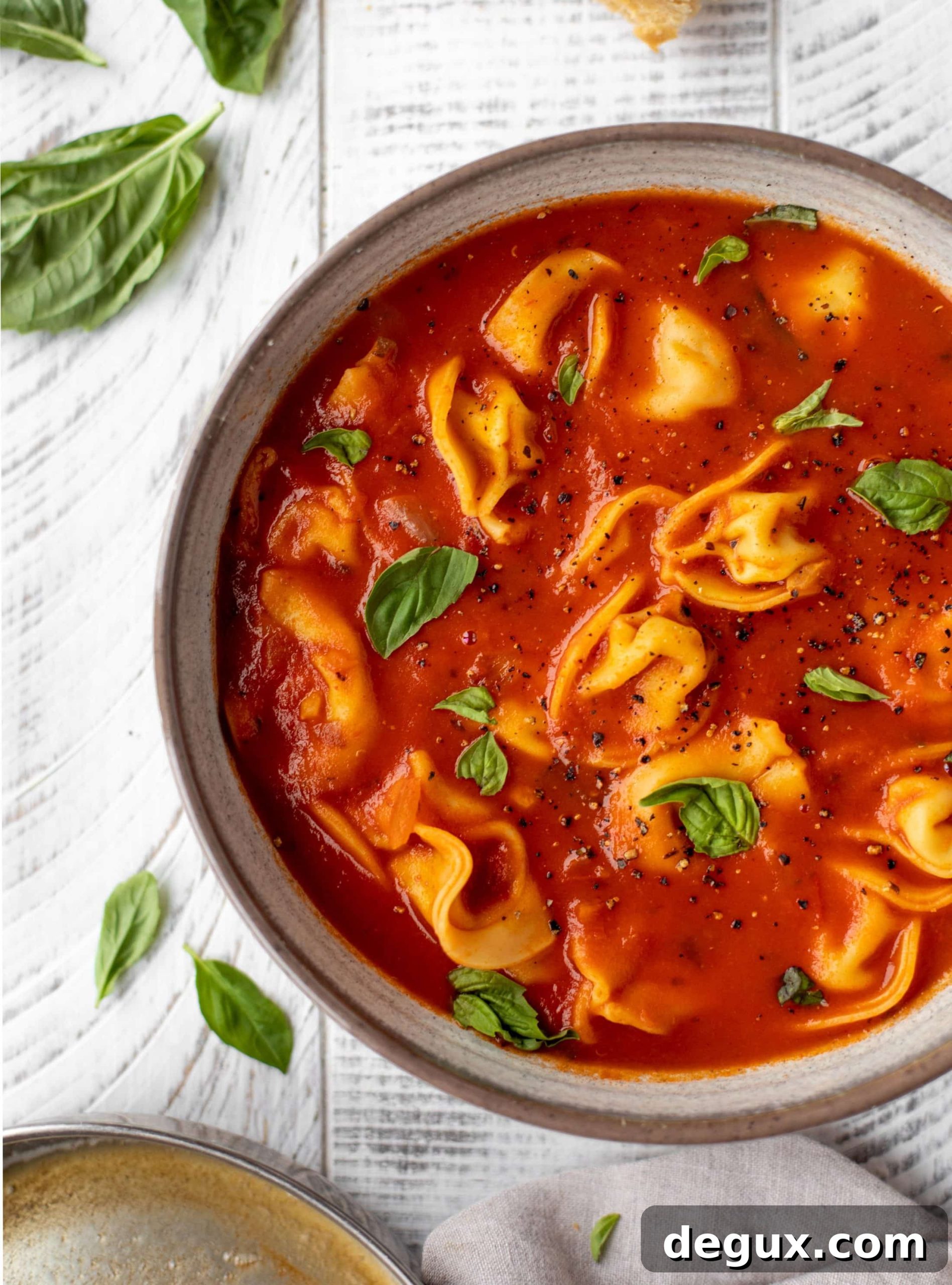 Curried Tomato Tortellini Soup with Brown Butter Garlic Toast Recipe 6 This curried tomato tortellini soup has so much flavor! Serve with cheesy tortellini and brown butter garlic toasts for the perfect weeknight meal.