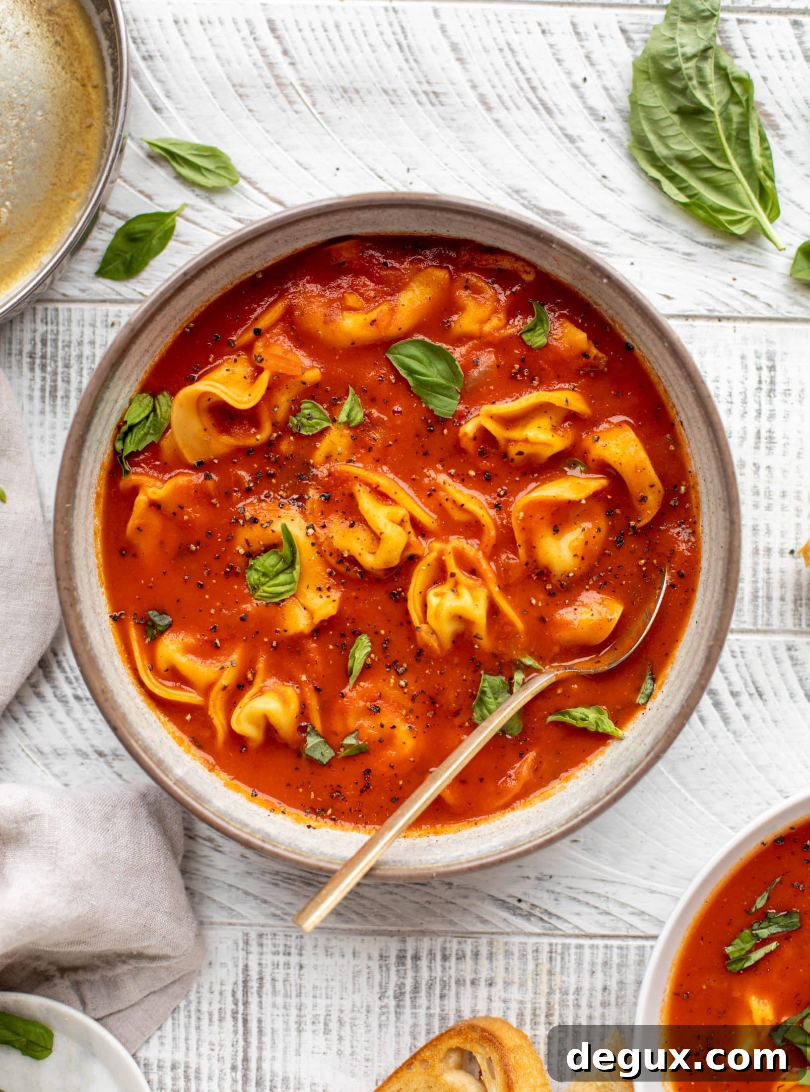 Curried Tomato Tortellini Soup with Brown Butter Garlic Toast Recipe 10 This curried tomato tortellini soup has so much flavor! Serve with cheesy tortellini and brown butter garlic toasts for the perfect weeknight meal.