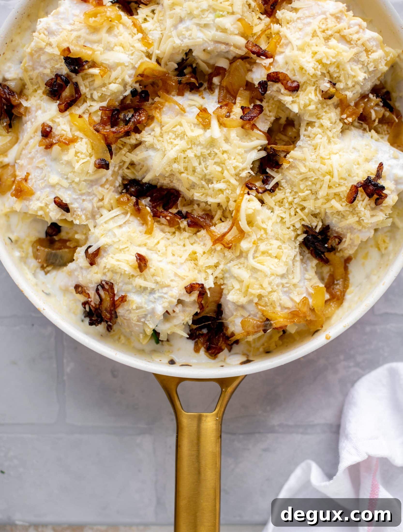 French Onion Chicken Lasagna Roll-Ups Recipe for Savory Weeknight Meals 5 These french onion chicken lasagna roll ups are loaded with flavor! Creamy sauce, chicken, spinach, caramelized onions and gruyere cheese. Love!