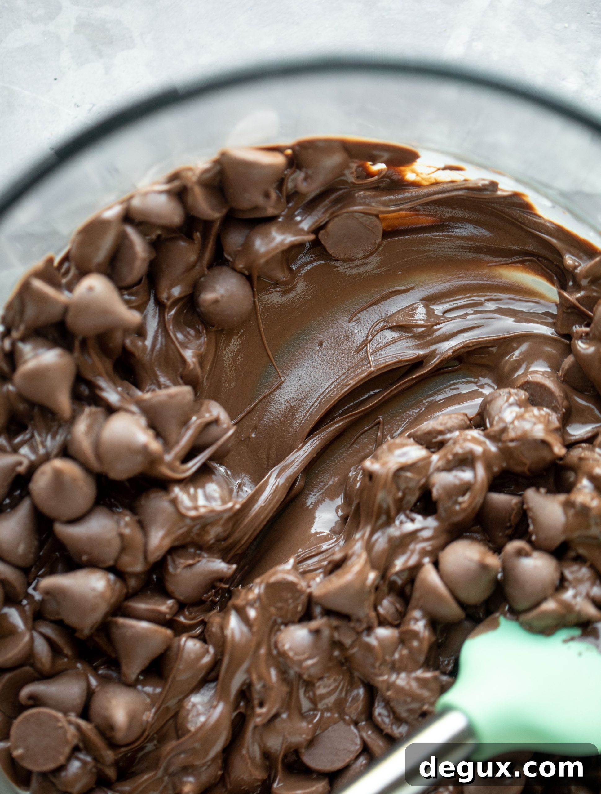 Ritz Cracker Peanut Butter Cups Recipe — Sweet & Salty Bites 5 These ritz peanut butter cups are everything! Creamy peanut butter, flakey, buttery crackers, melted chocolate and flaked salt. They are unreal.