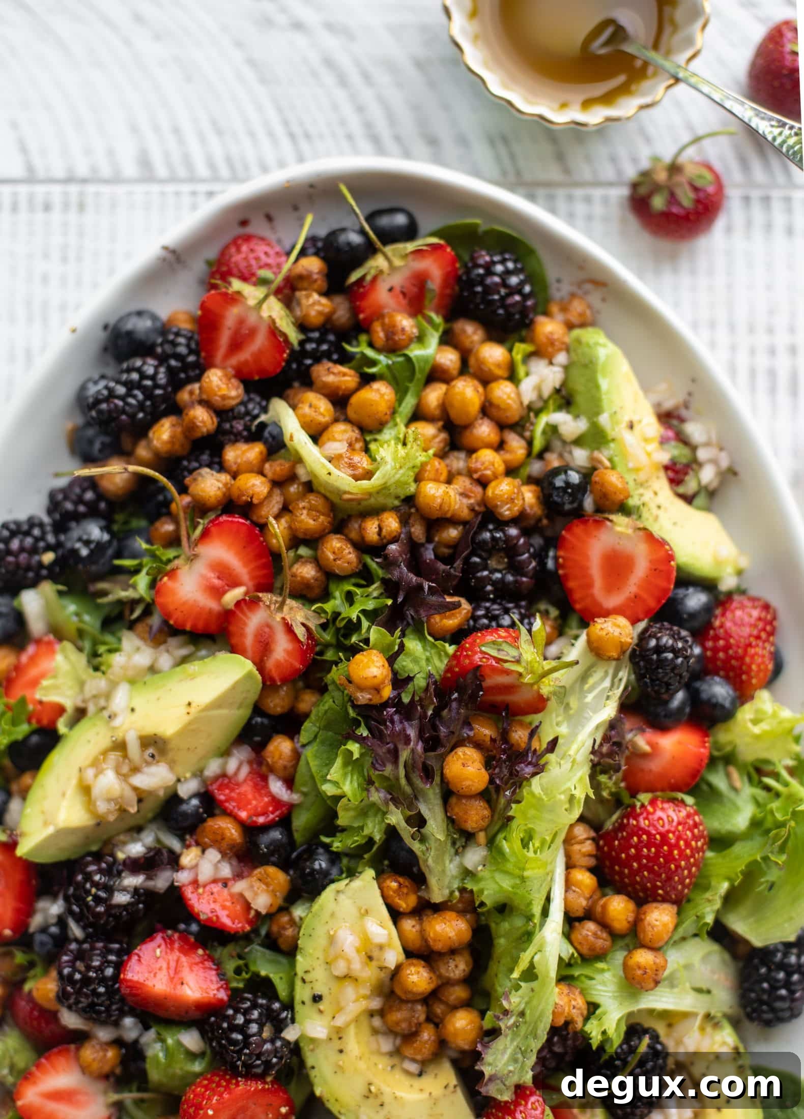 Triple Berry Chickpea Crunch Salad Recipe for Summer Flavor 2 triple berry chickpea crunch salad