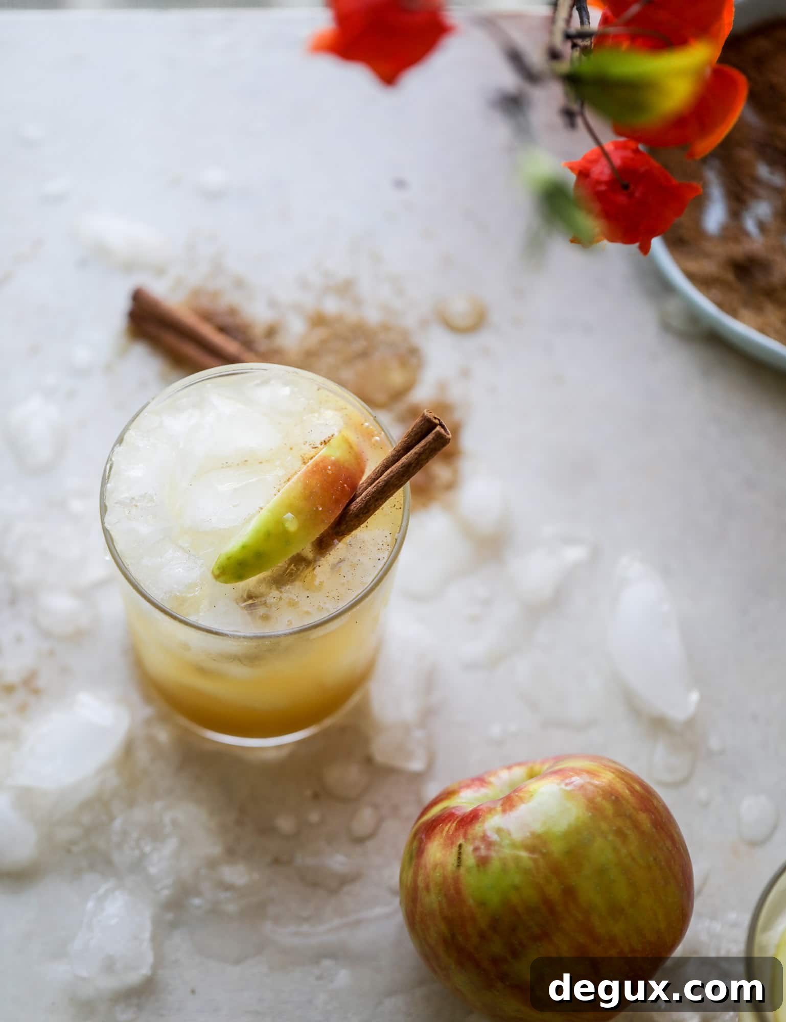 25 Favorite Fall Cocktails to Warm Up Your Evenings 20 honeycrisp crush and 25 of the best fall cocktails