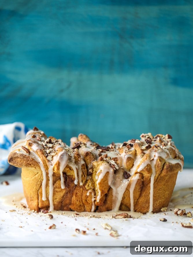 pumpkin pull apart bread & 23 perfect halloween recipes