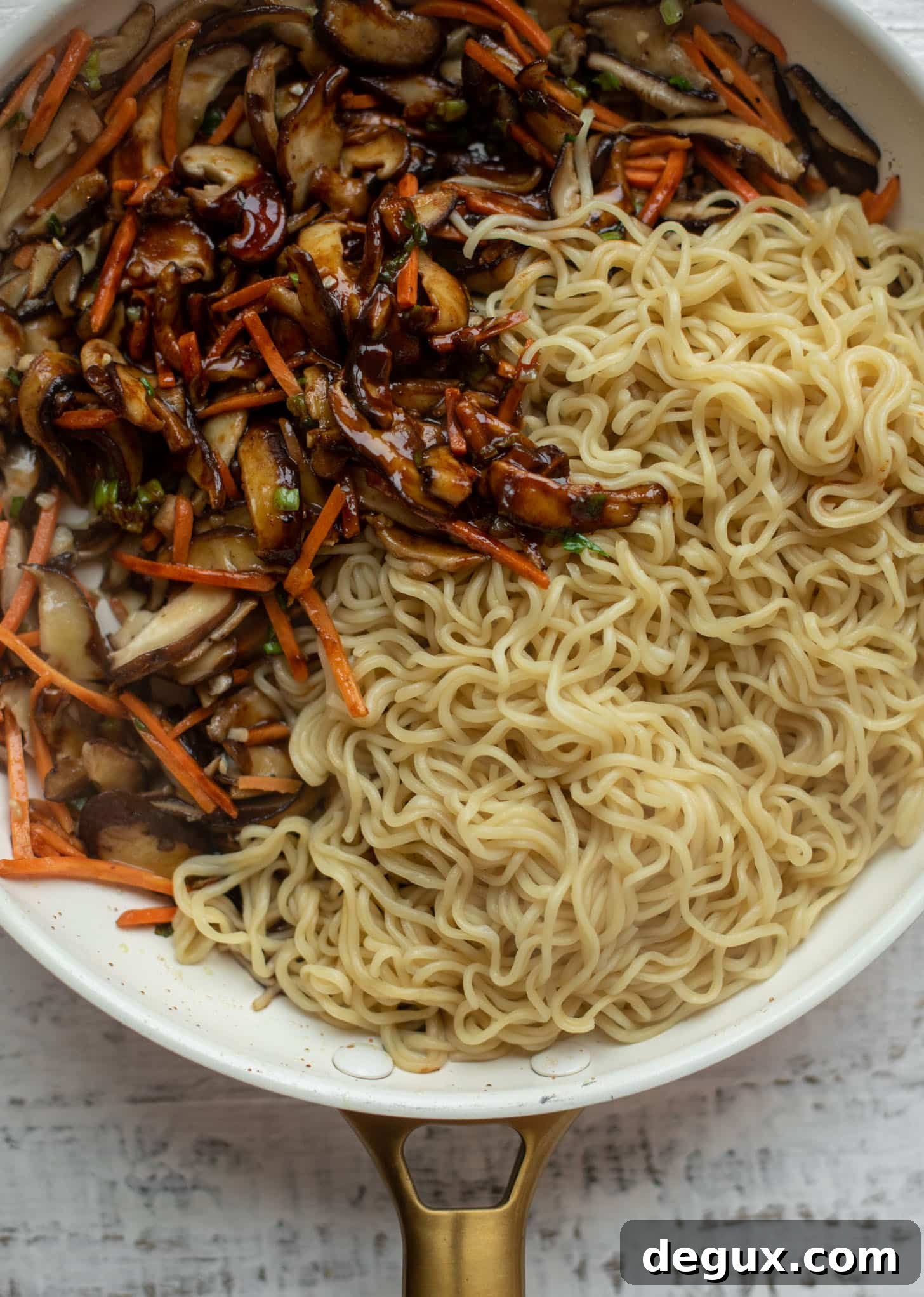 20-Minute Vegetable Ramen with Sesame Fried Eggs 3 shiitake mushrooms, carrots, scallions and ramen noodles