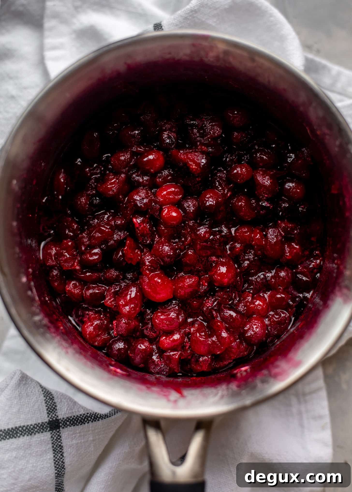 Cranberry Cobbler Bars Recipe: Chewy-Topped Holiday Dessert 3 cranberry filling
