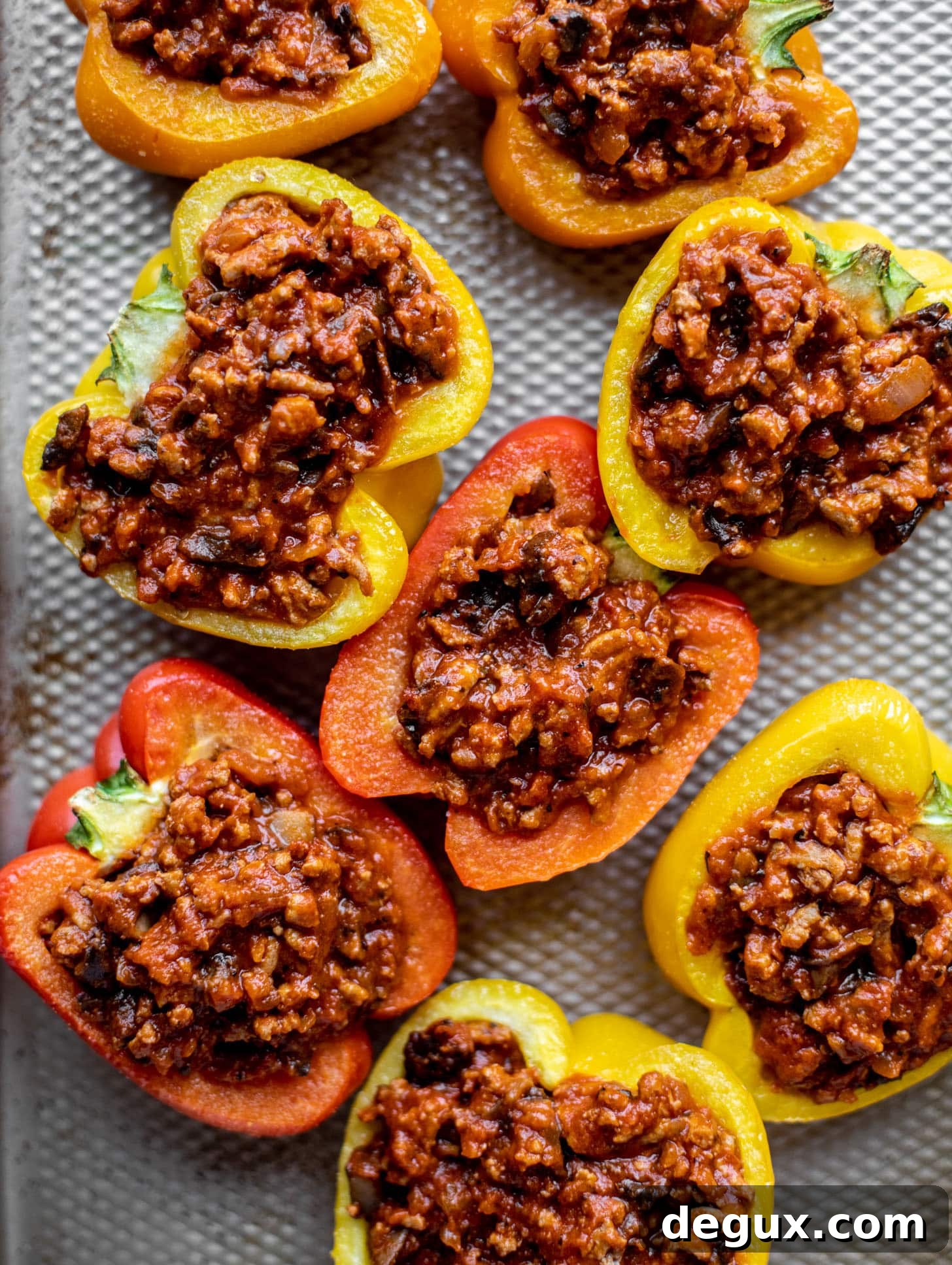 Bolognese-Stuffed Bell Peppers with Melty Cheese 4 bolognese stuffed peppers