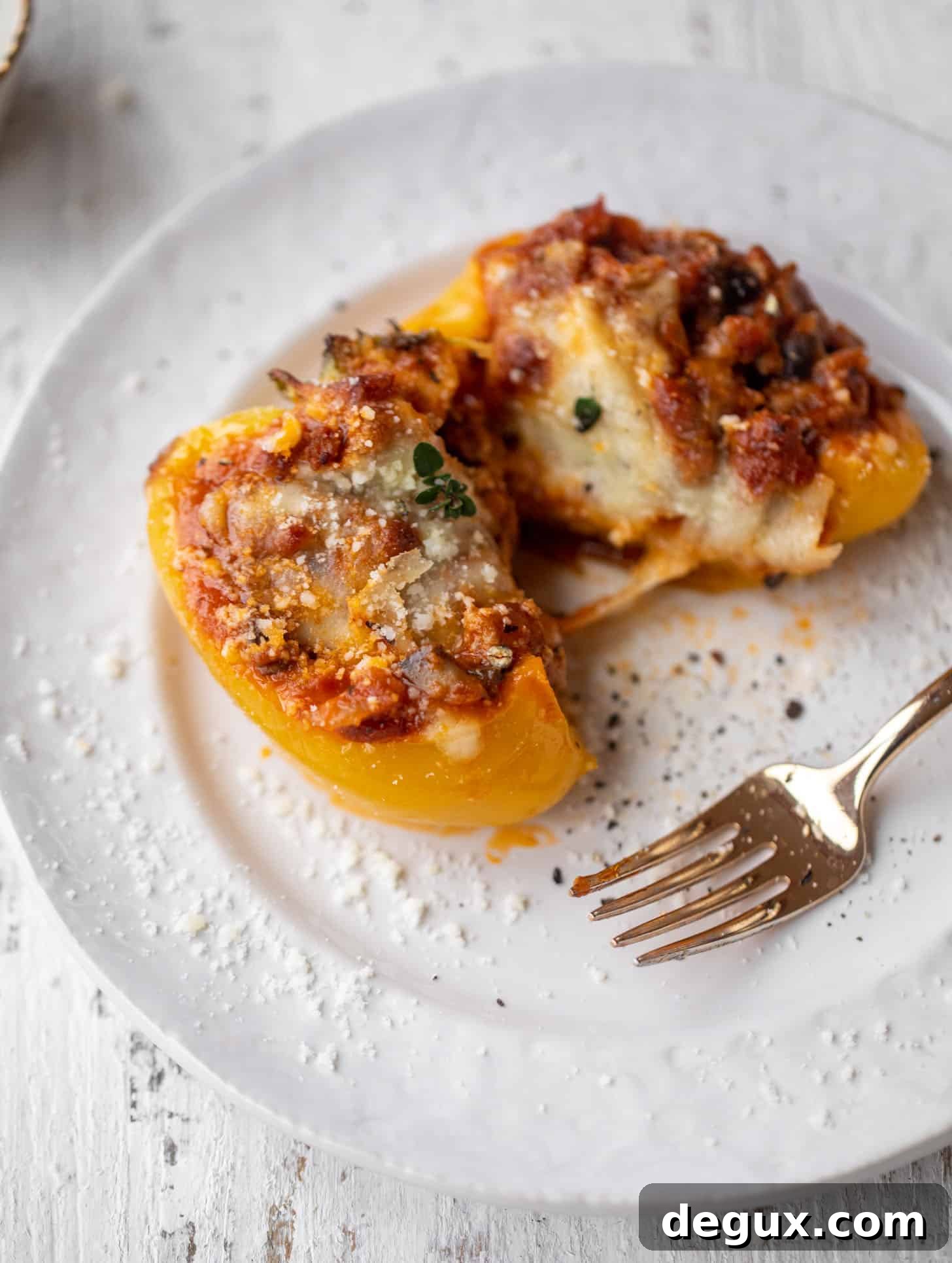 Bolognese-Stuffed Bell Peppers with Melty Cheese 10 bolognese stuffed peppers