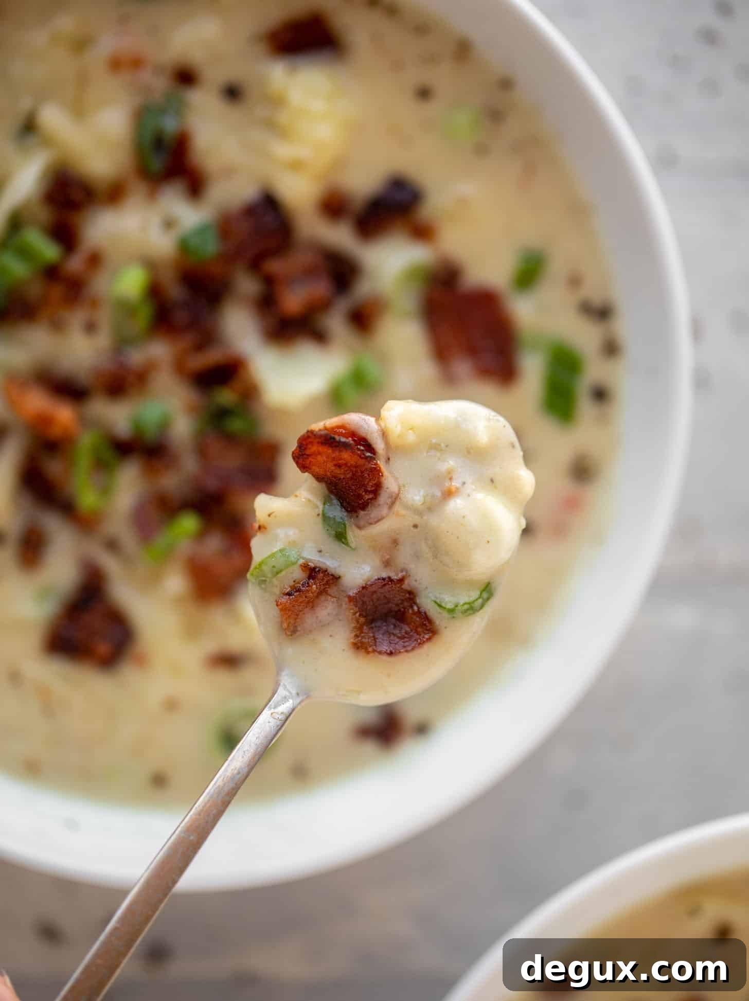 spoonful of cheddar cauliflower chowder