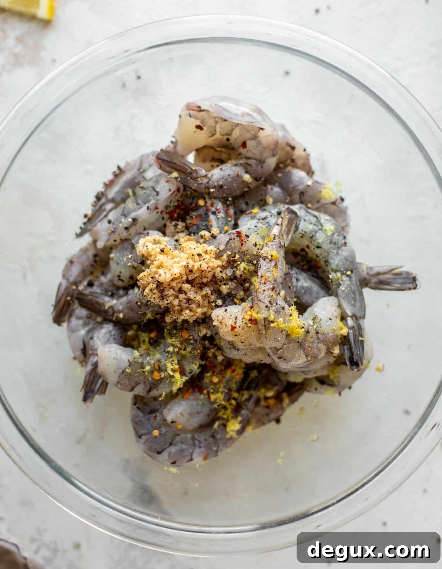 marinating shrimp in lemon and garlic