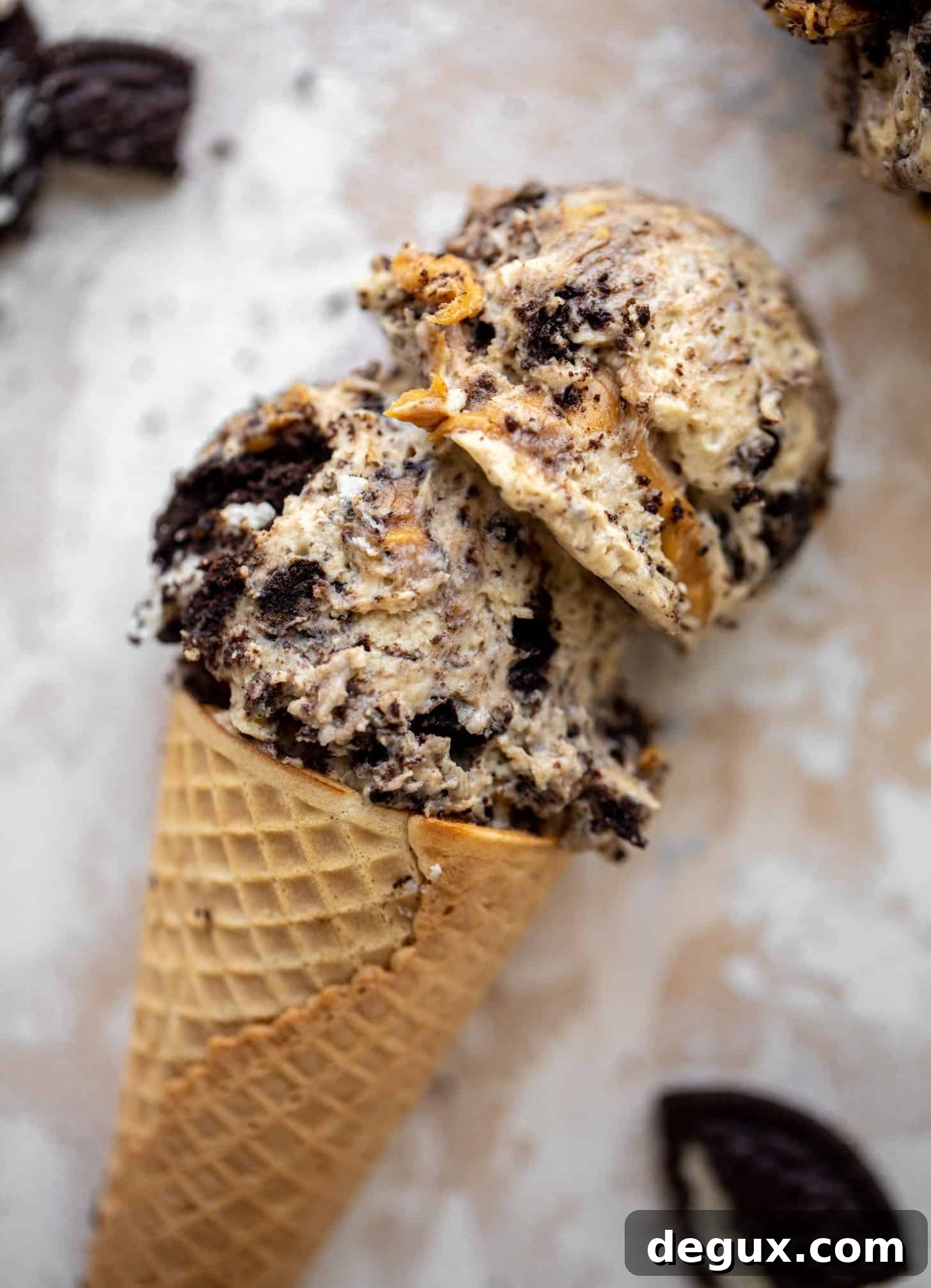 no churn peanut butter oreo ice cream in a cone