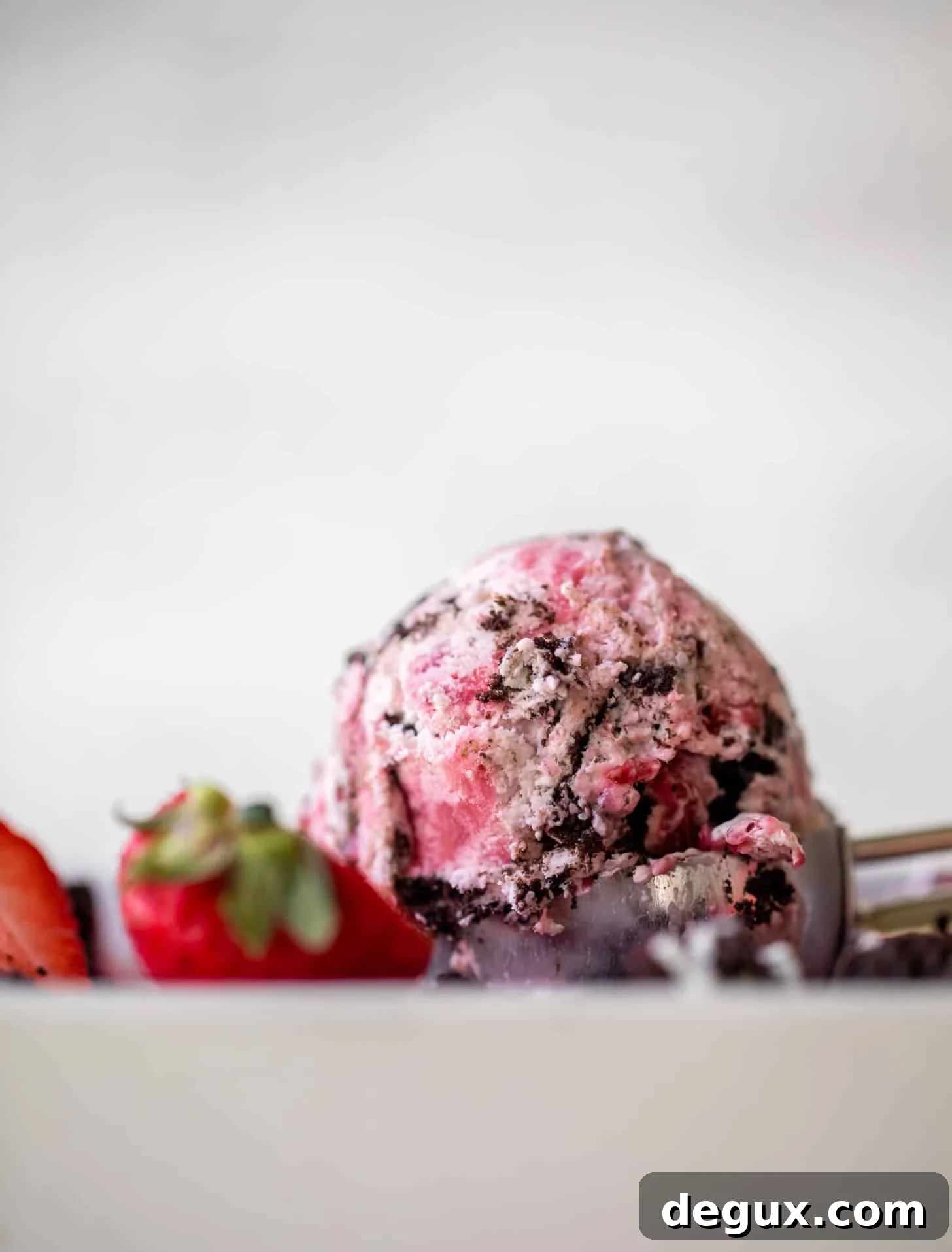 No-Churn Strawberry Oreo Ice Cream Recipe You’ll Love 9 no churn strawberry oreo ice cream