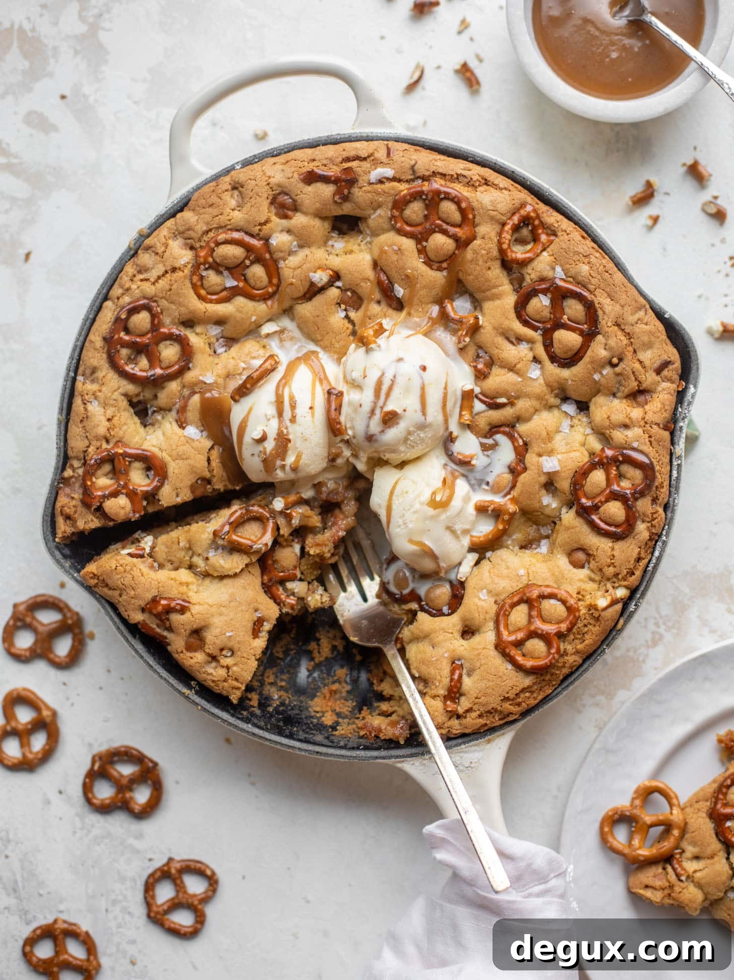 caramel pretzel skillet cookie