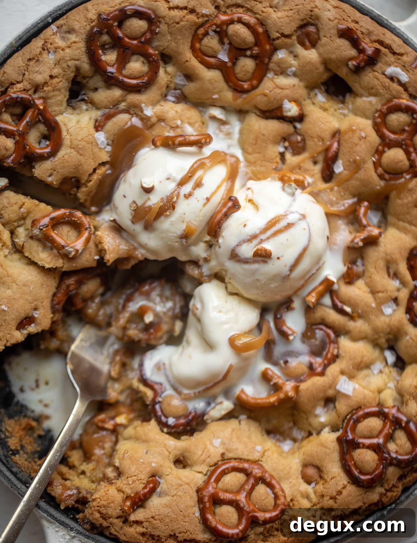 caramel pretzel skillet cookie