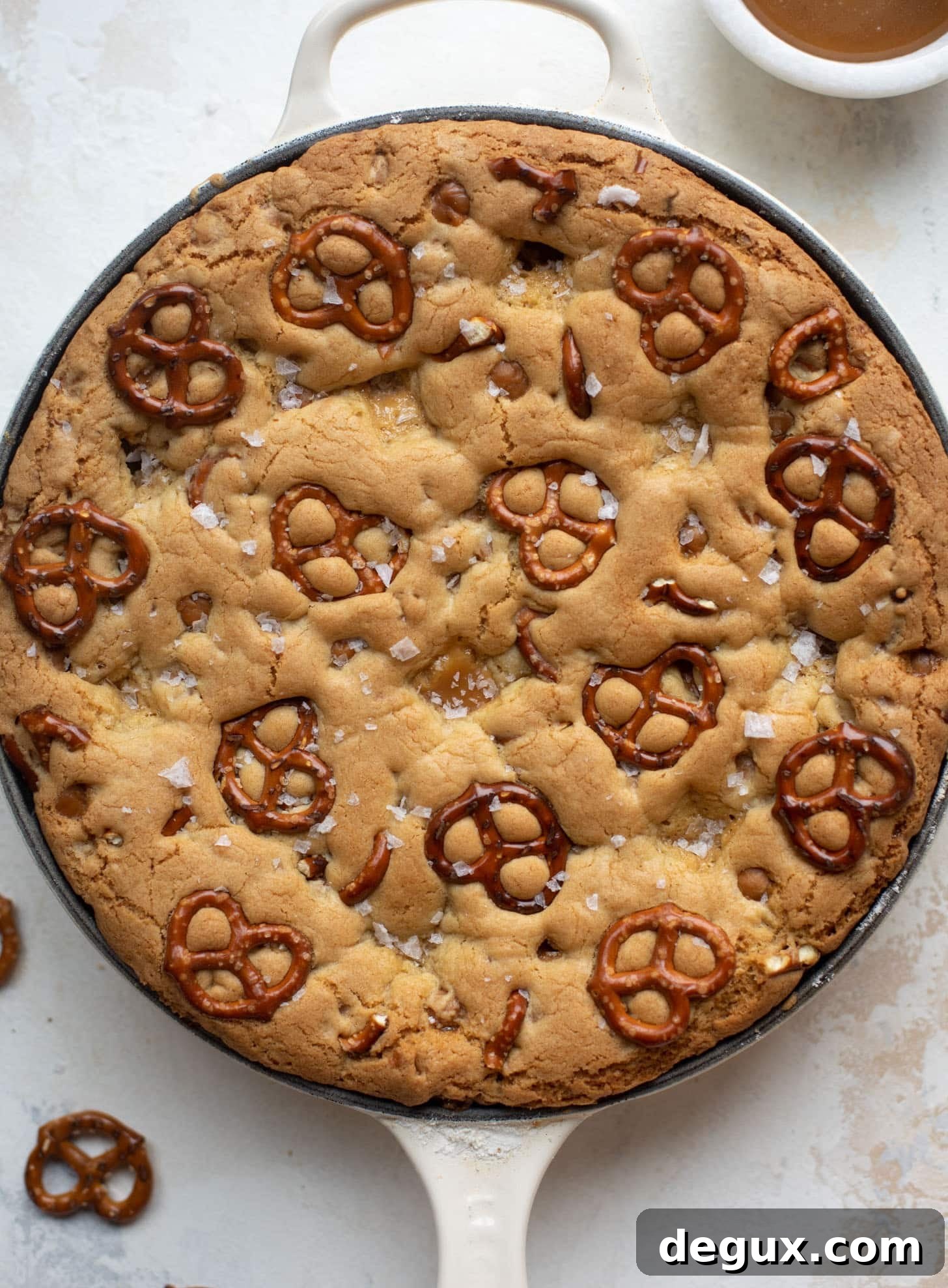 caramel pretzel skillet cookie