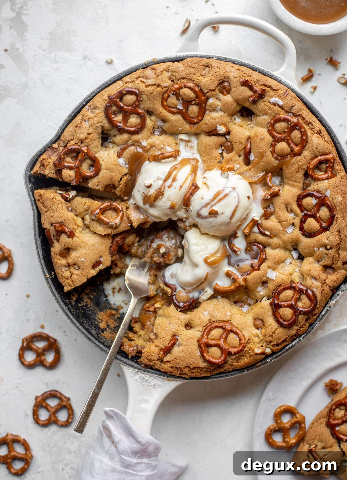 caramel pretzel skillet cookie