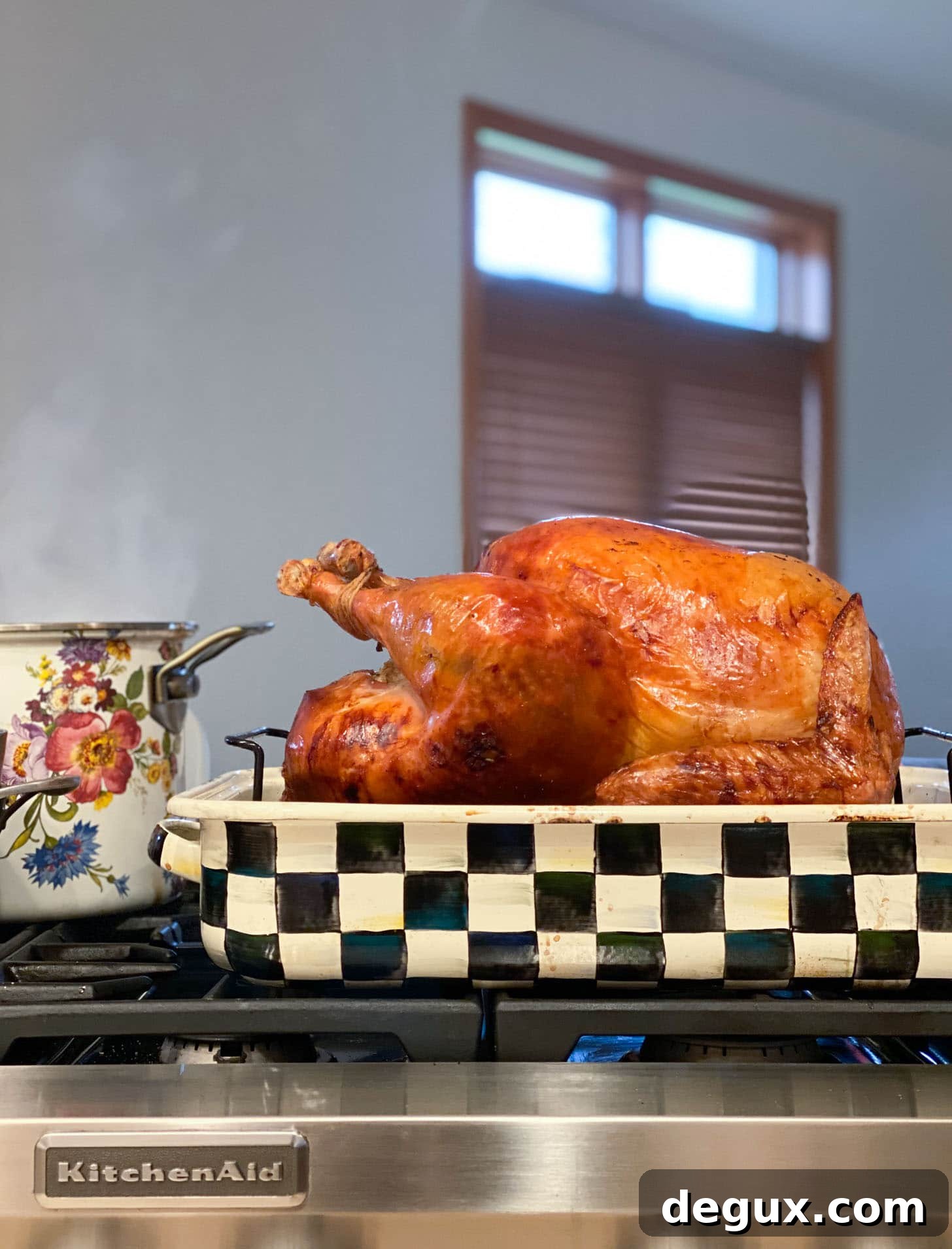 Thanksgiving 2021: Must-Have Kitchen Essentials for Hosting 3 turkey in a roasting pan