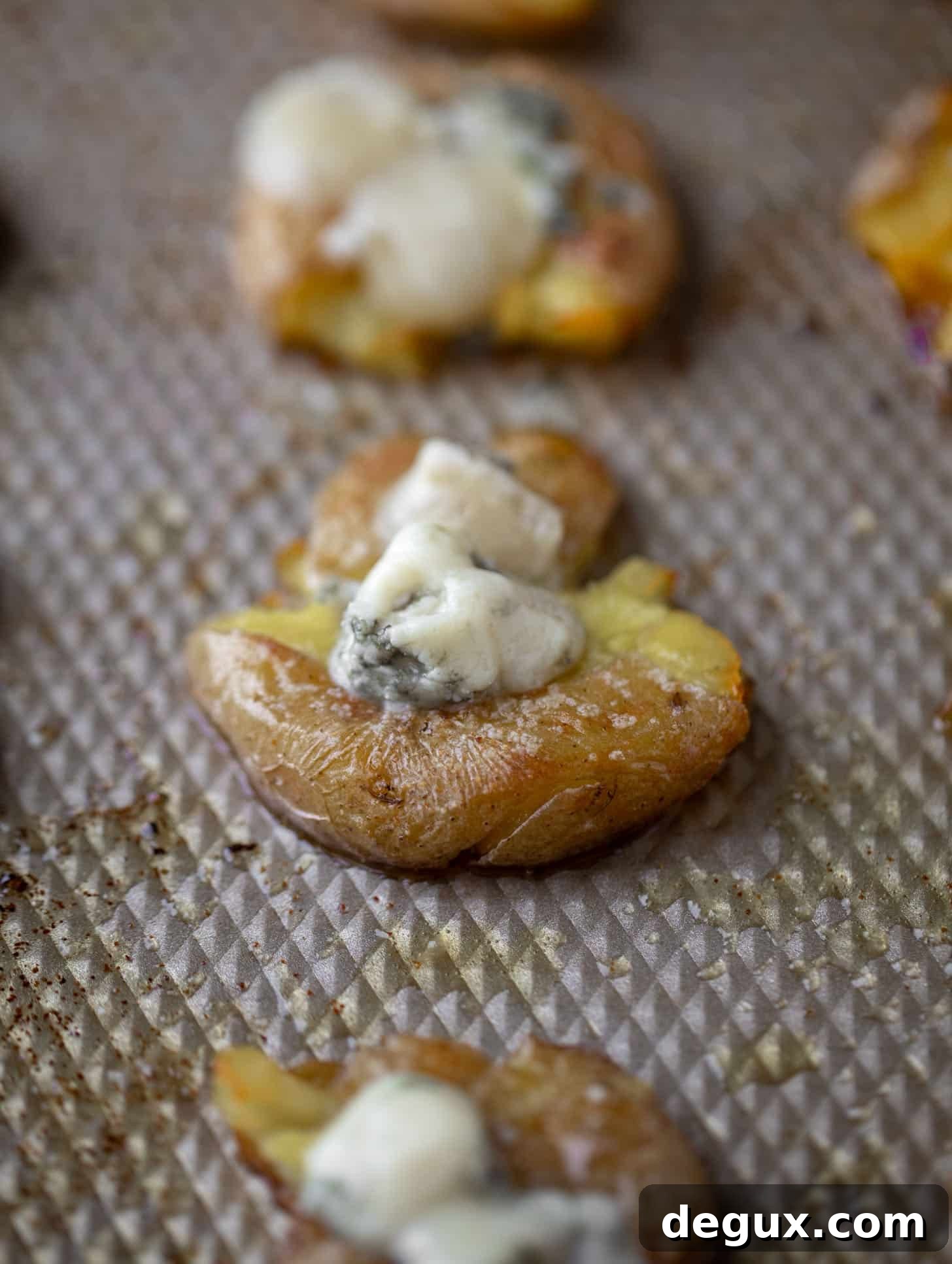 smashed potatoes with blue cheese