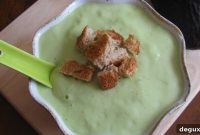 Spicy Avocado Soup with Zesty Croutons Recipe