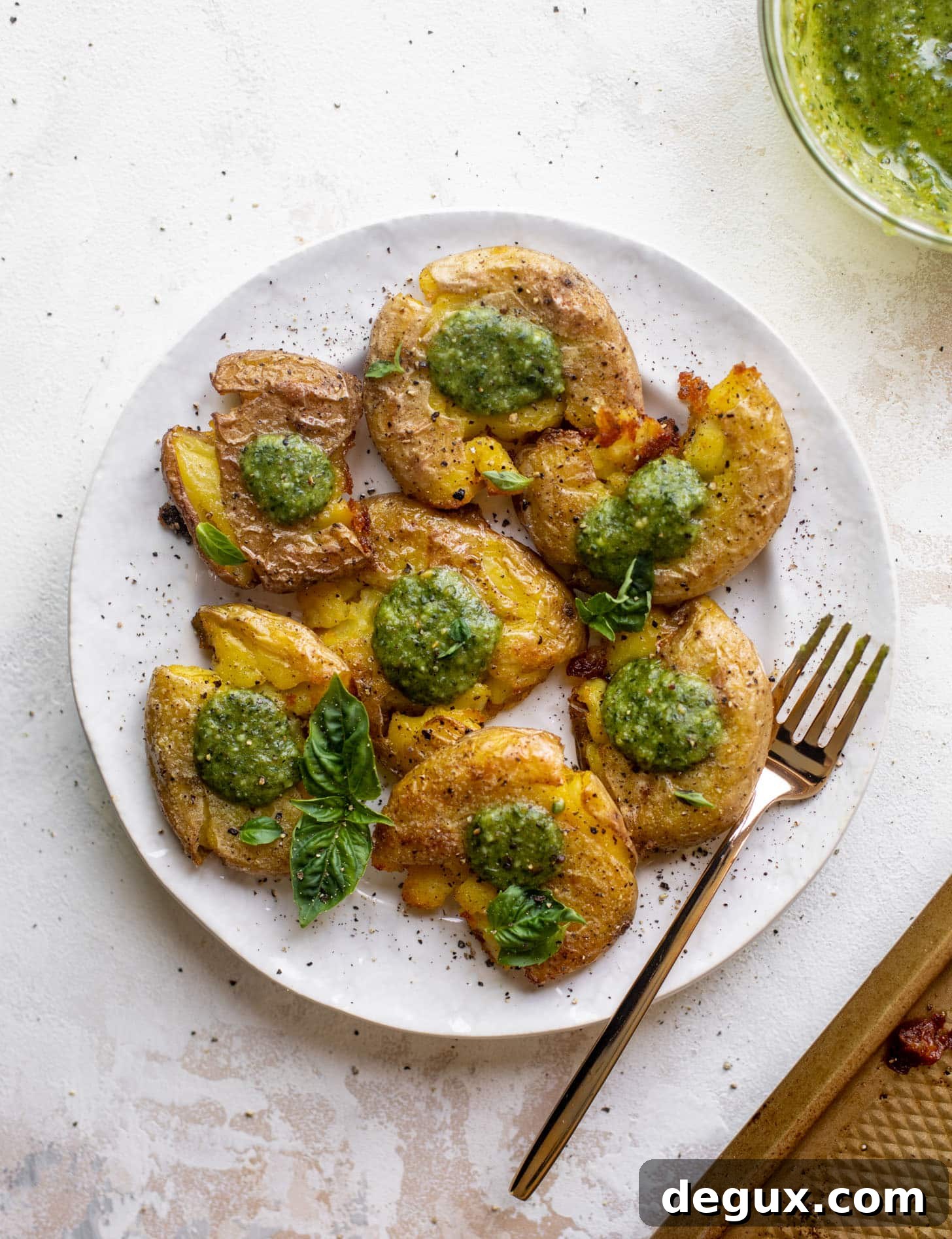 Crispy Pesto Smashed Potatoes Recipe for Crunchy Flavor 11 crispy pesto smashed potatoes
