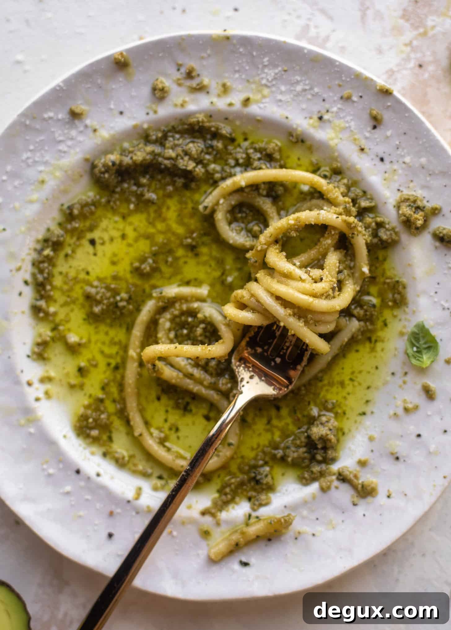 Creamy Avocado Pesto Pasta Recipe for Quick Weeknight Meals 9 avocado pesto pasta