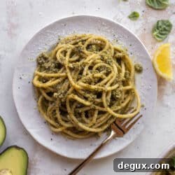 Creamy Avocado Pesto Pasta Recipe for Quick Weeknight Meals 10 img 80869 9