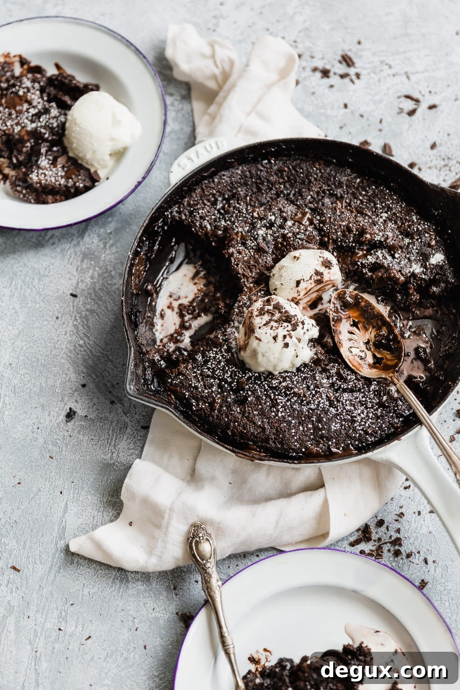 Decadent Chocolate Cobbler Recipe — Warm, Gooey & Quick to Make 4 chocolate cobbler I howsweeteats.com