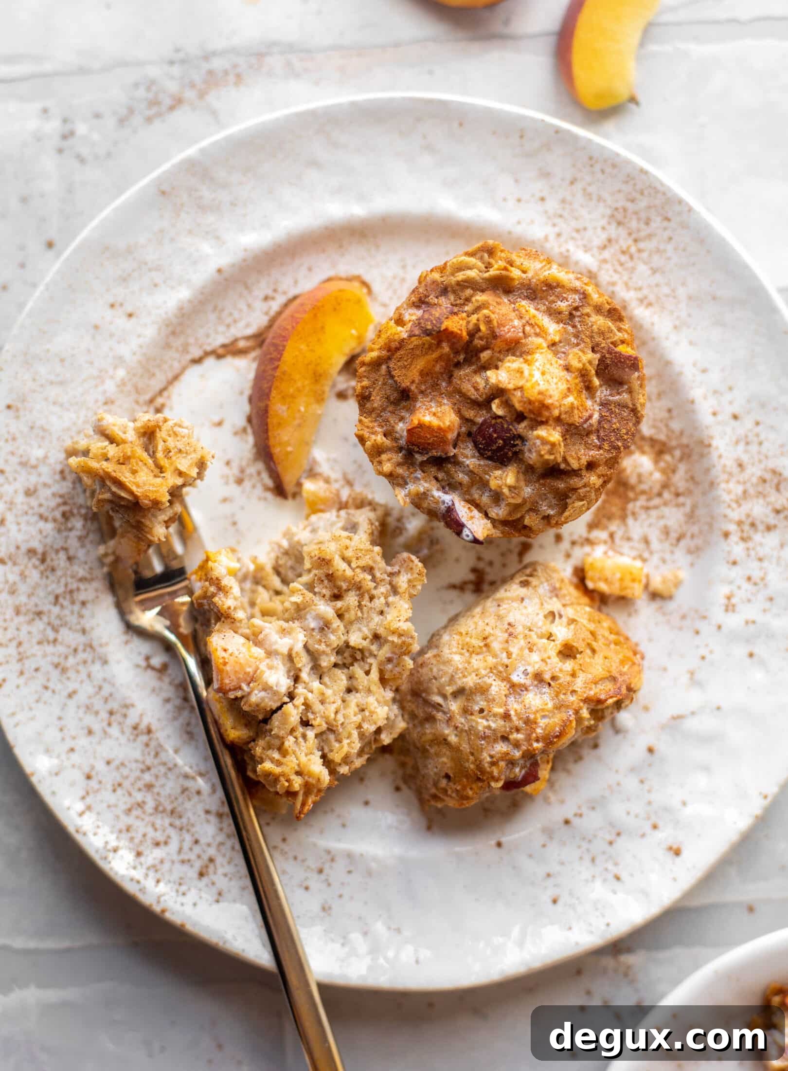peaches and cream baked oatmeal cups